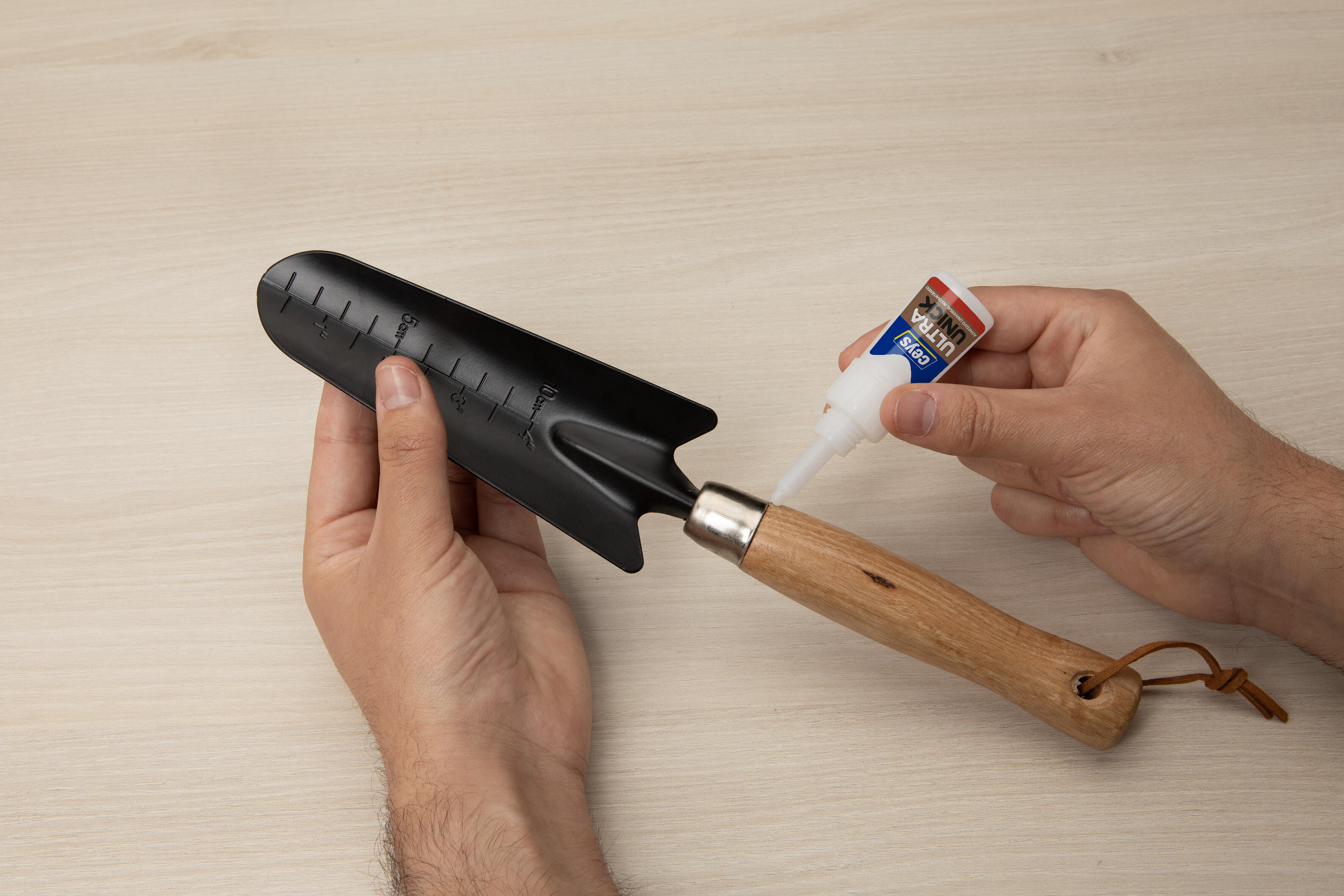 Cola instantánea CEYS UltraUnick 2 en 1 5 gr transparente para madera, PVC, cuero, aplicación con pincel, resistente a UV, resistente al calor, resistente a vibraciones. Para pegar y reparar un material roto. - 7