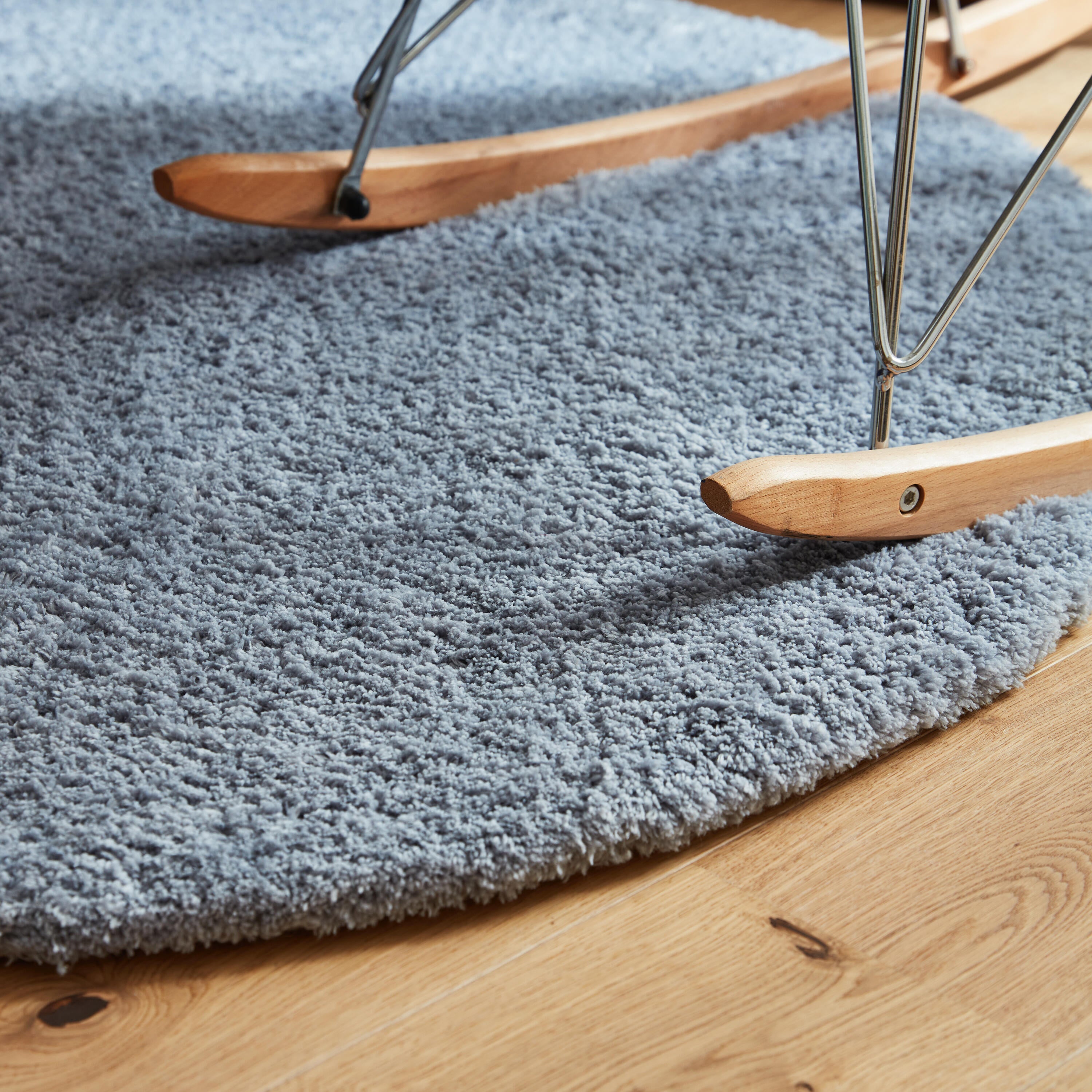 Alfombra poliéster Talka 100x100cm pelo largo INSPIRE liso gris granito redonda - 4