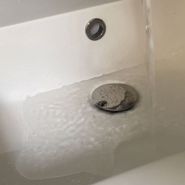 Trop-plein pour vasque et lave-main, D.24/30 mm VALENTIN