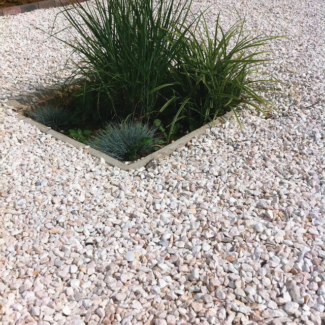 Gravier marbre blanc-rosé 8/16mm, 35 kg