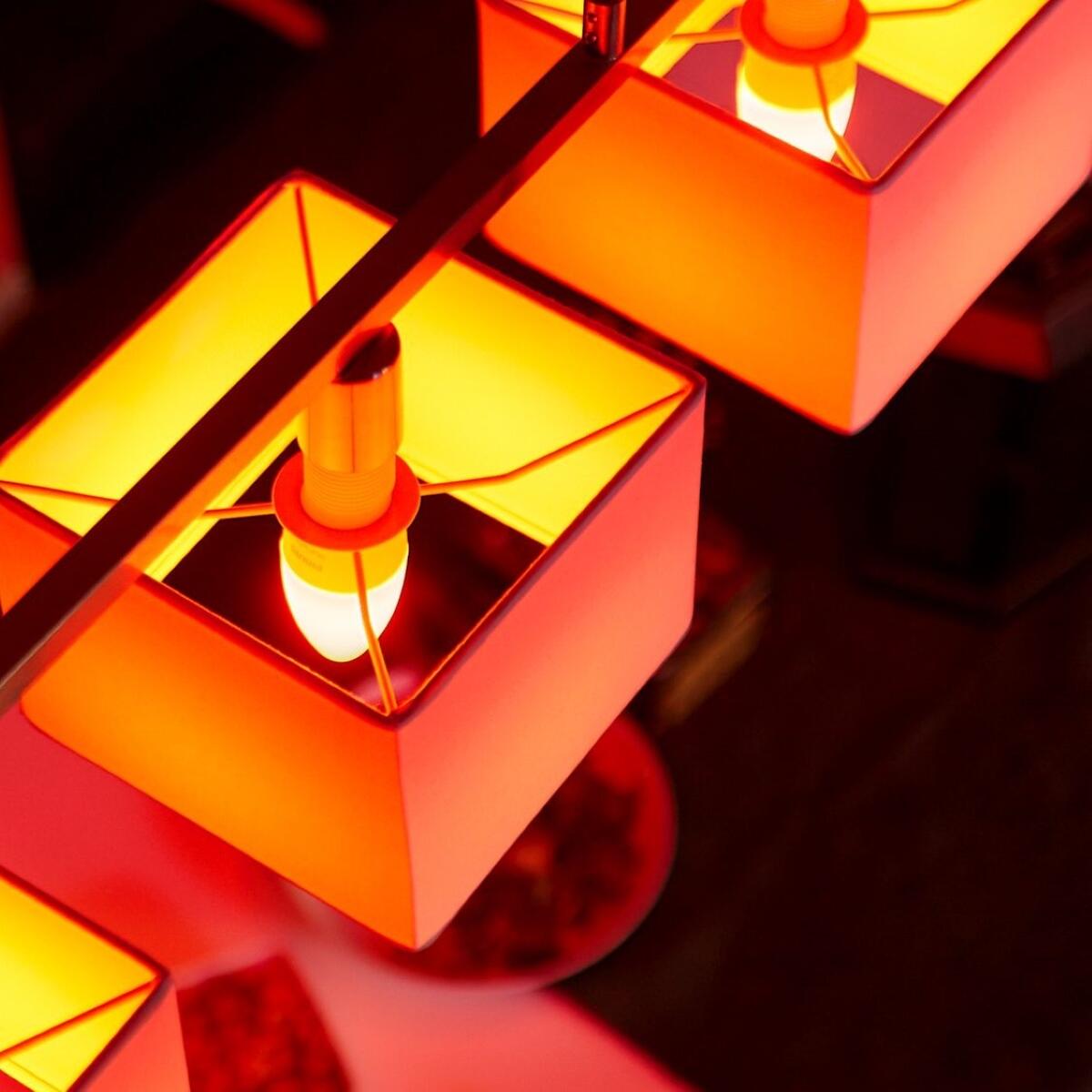 Ampoule led connectée flamme E14, 40W, variations blanc & couleurs, PHILIPS HUE - 2