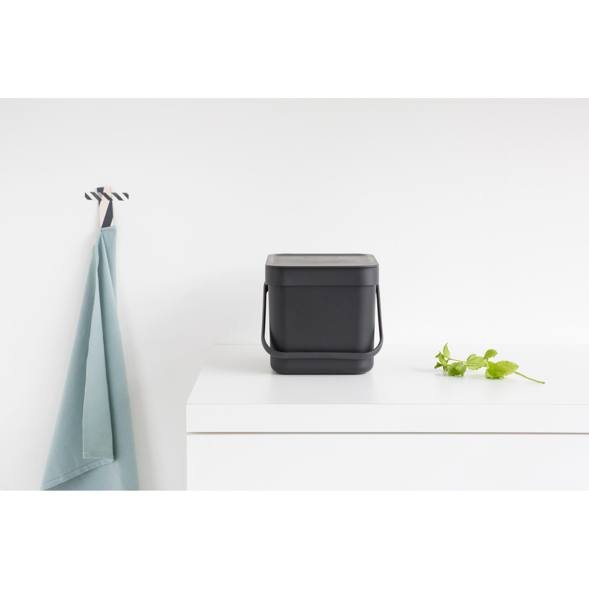 Poubelle compost de cuisine 6L BRABANTIA Sort&go gris - 3