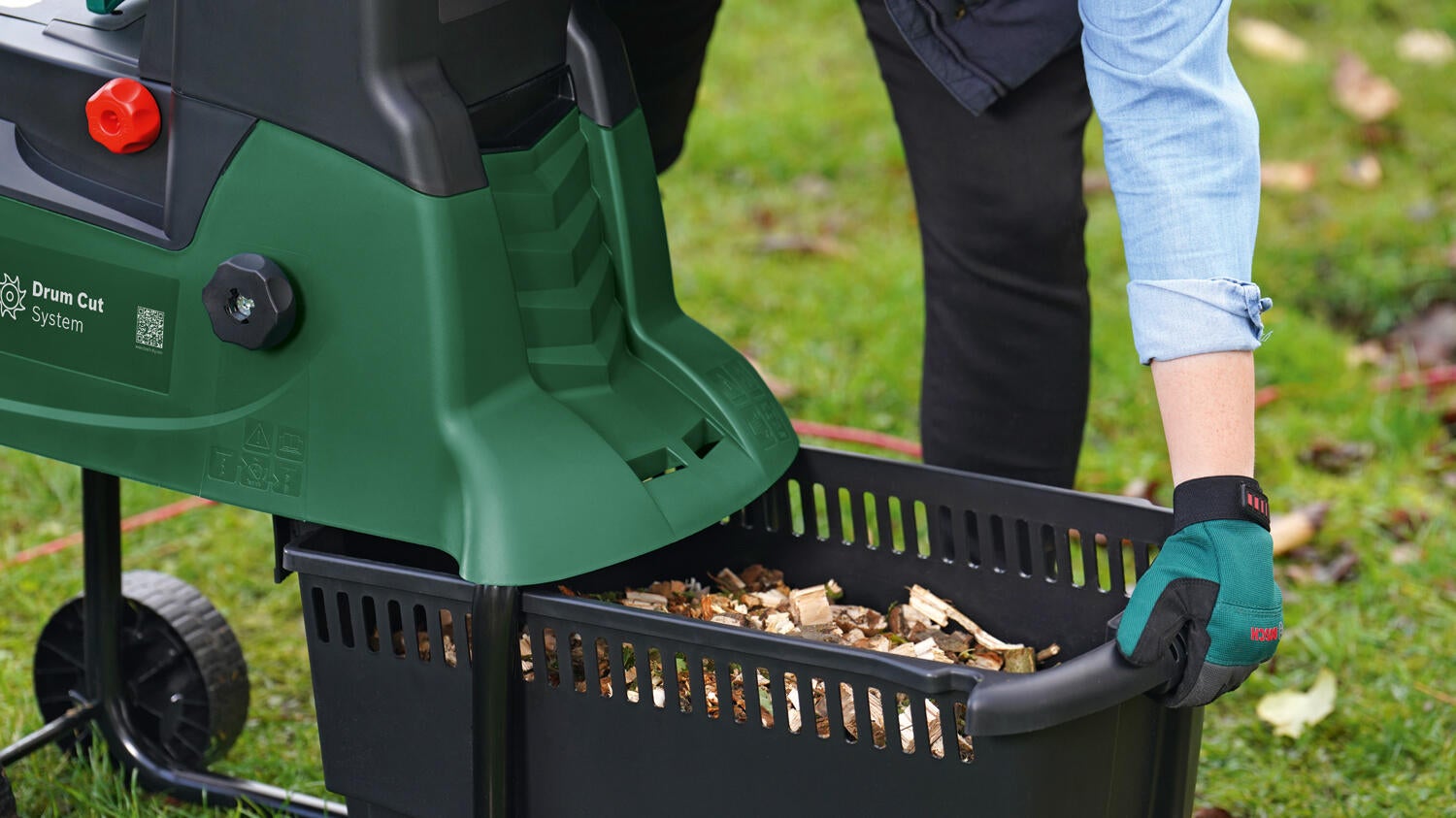 Biotrituratore elettrico BOSCH AXT 25 D  53 l 2500 W - 4