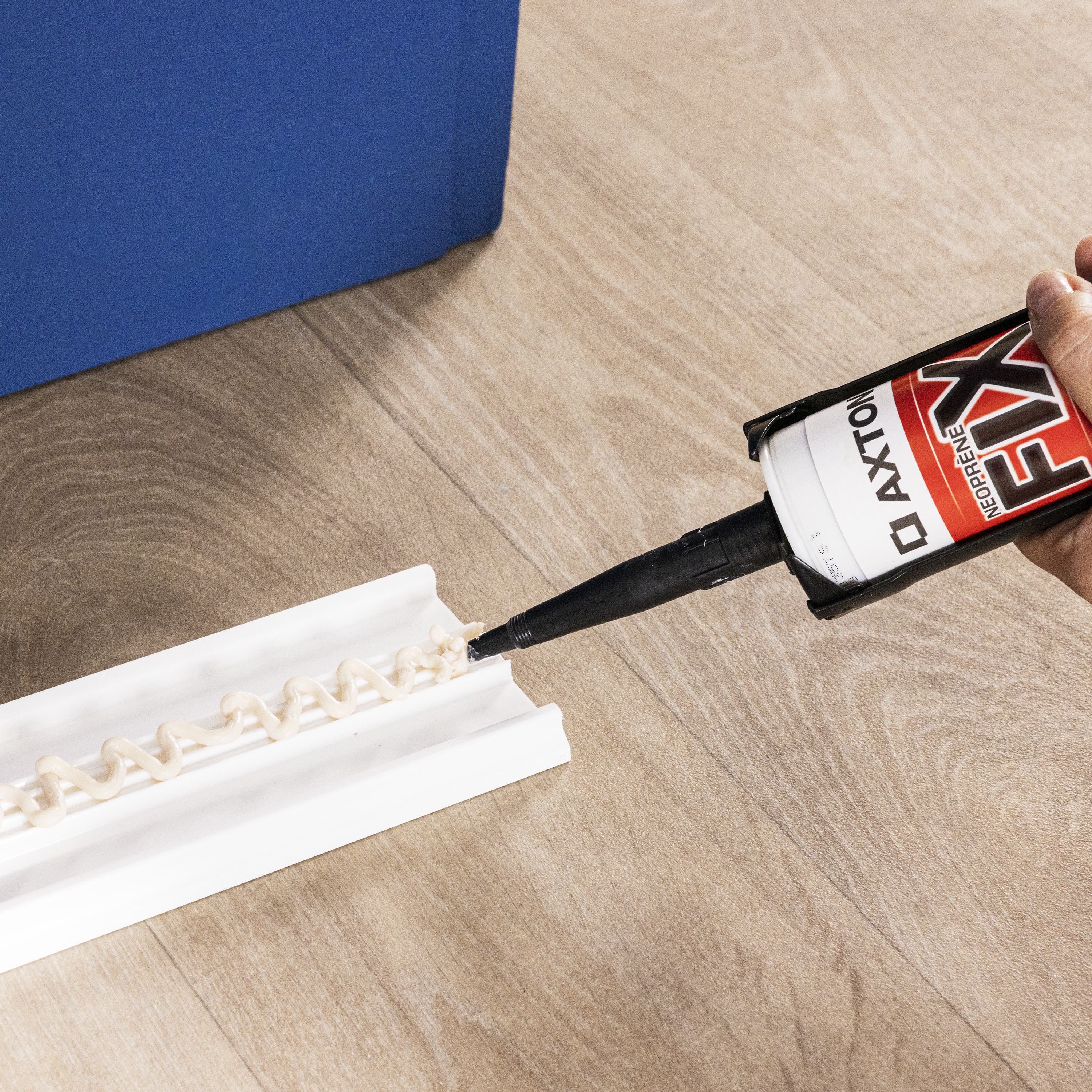 Klej montażowy kontaktowy kremowy 280 ml Axton - 4