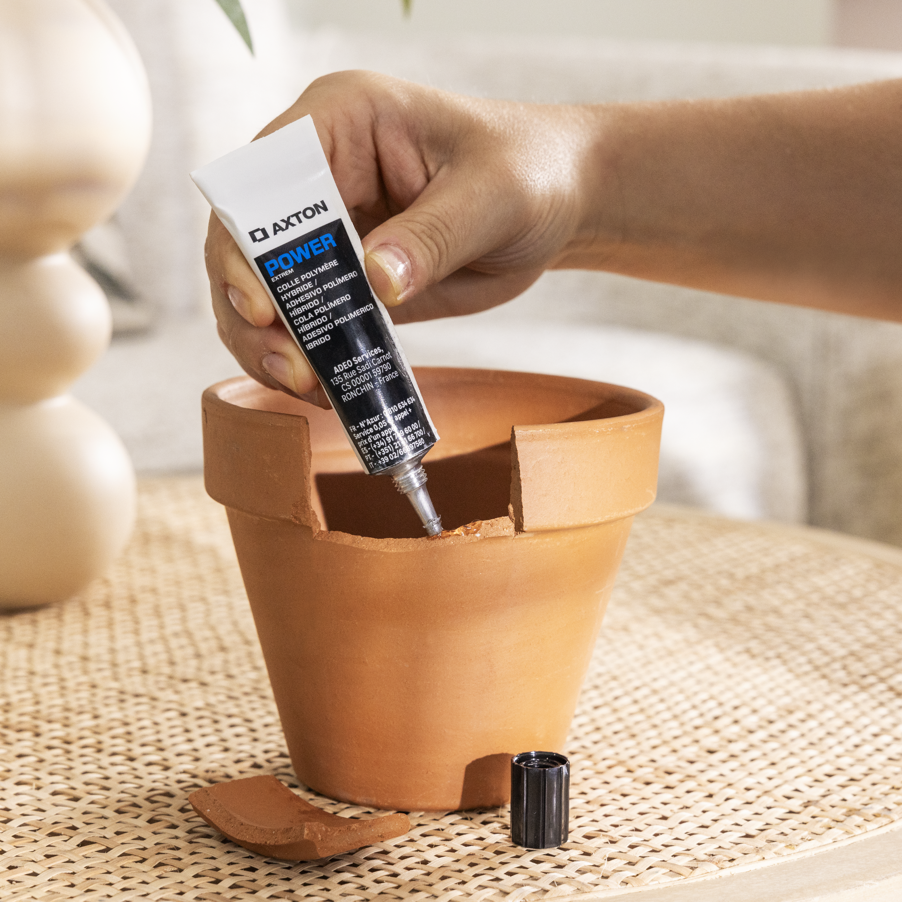 Adhesivo polimero AXTON 20 ml transparente para PVC, madera, hormigón, cerámica, aplicación sin herramienta, resistente al agua, se puede reposicionar, goma elástica, resiste a las torsiones. Para unir materiales. - 4