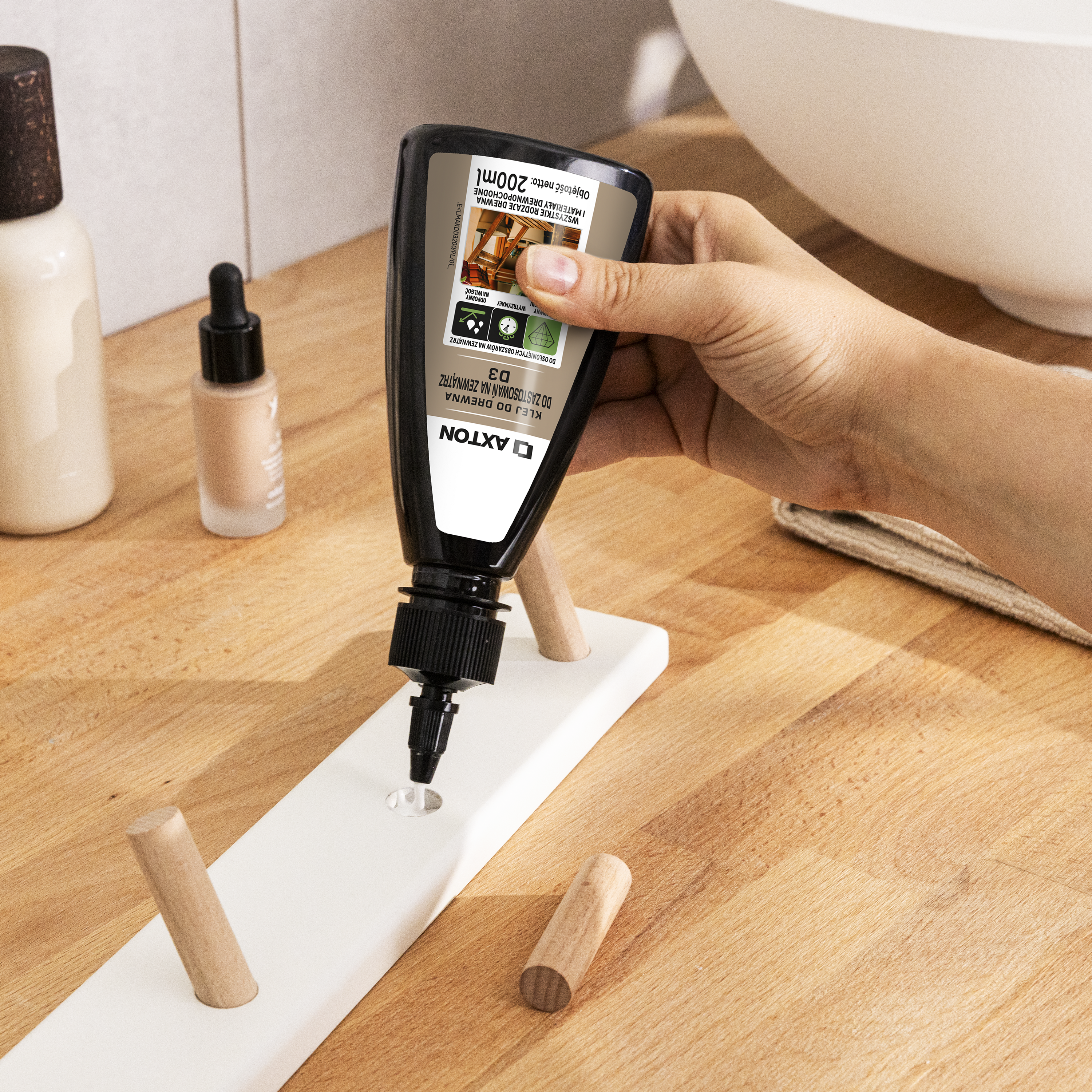 Klej do drewna D3 500 ml Axton - 3