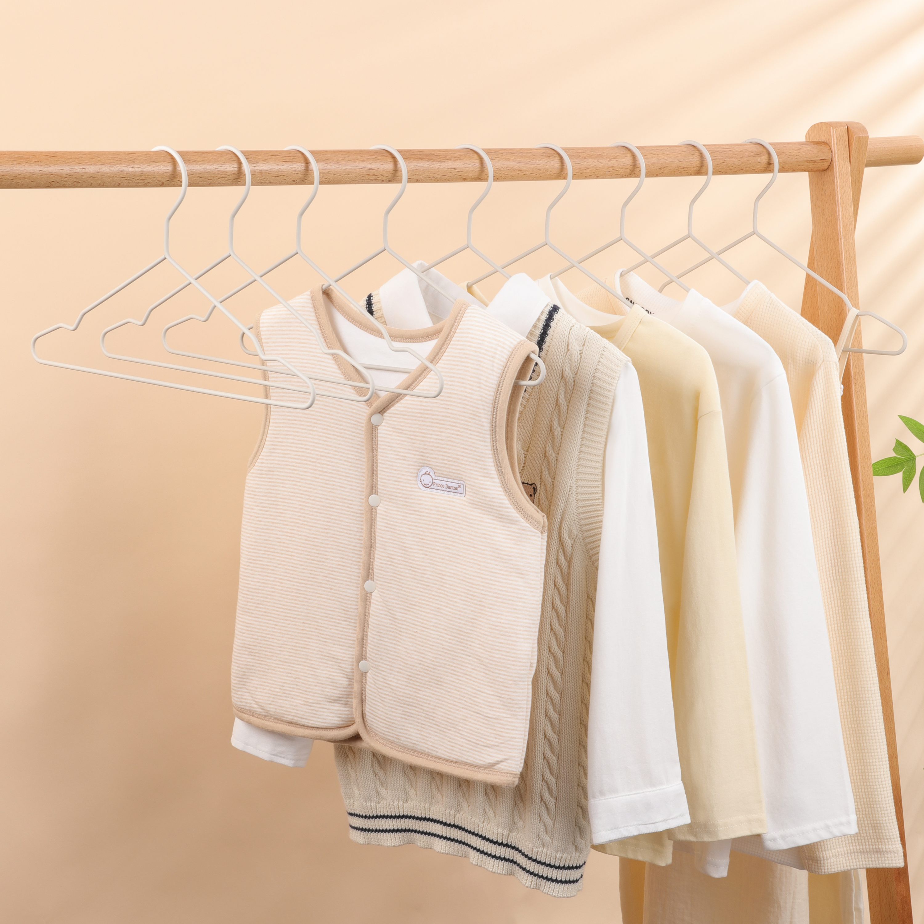 Lot de 6 cintres SPACEO acier blanc, H.18.5 x l.32.5 x Ep.0.37 cm - 2