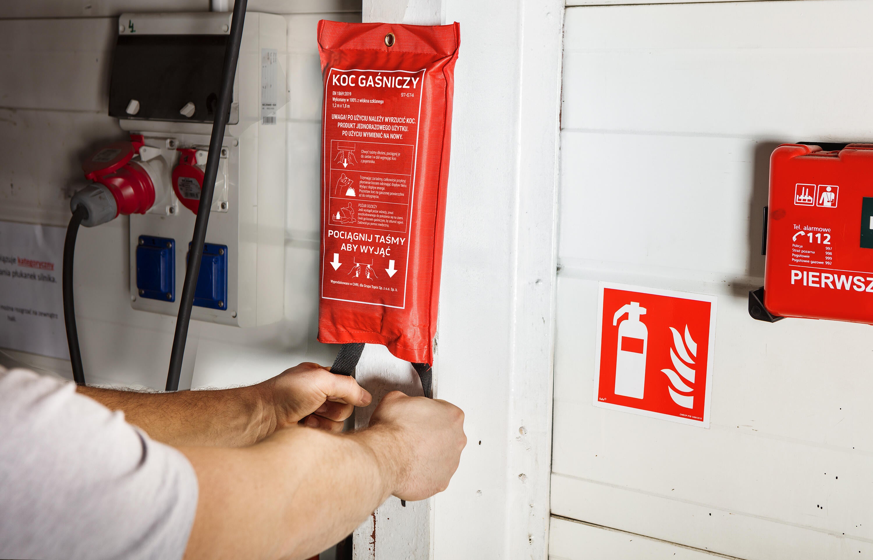 Koc gaśniczy szklany 1.2 x 1.8 m Neo - 3