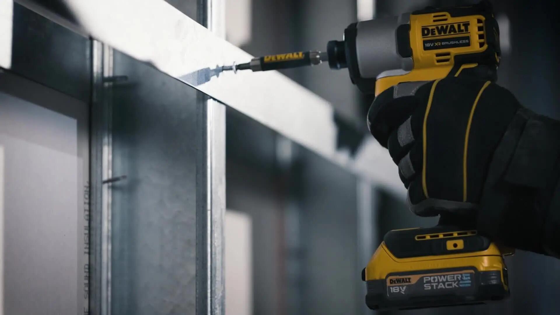 Niveau Laser Multilignes 3x360° DEWALT XR 18V DCLE34031N-XJ +Cible Support mural - 4