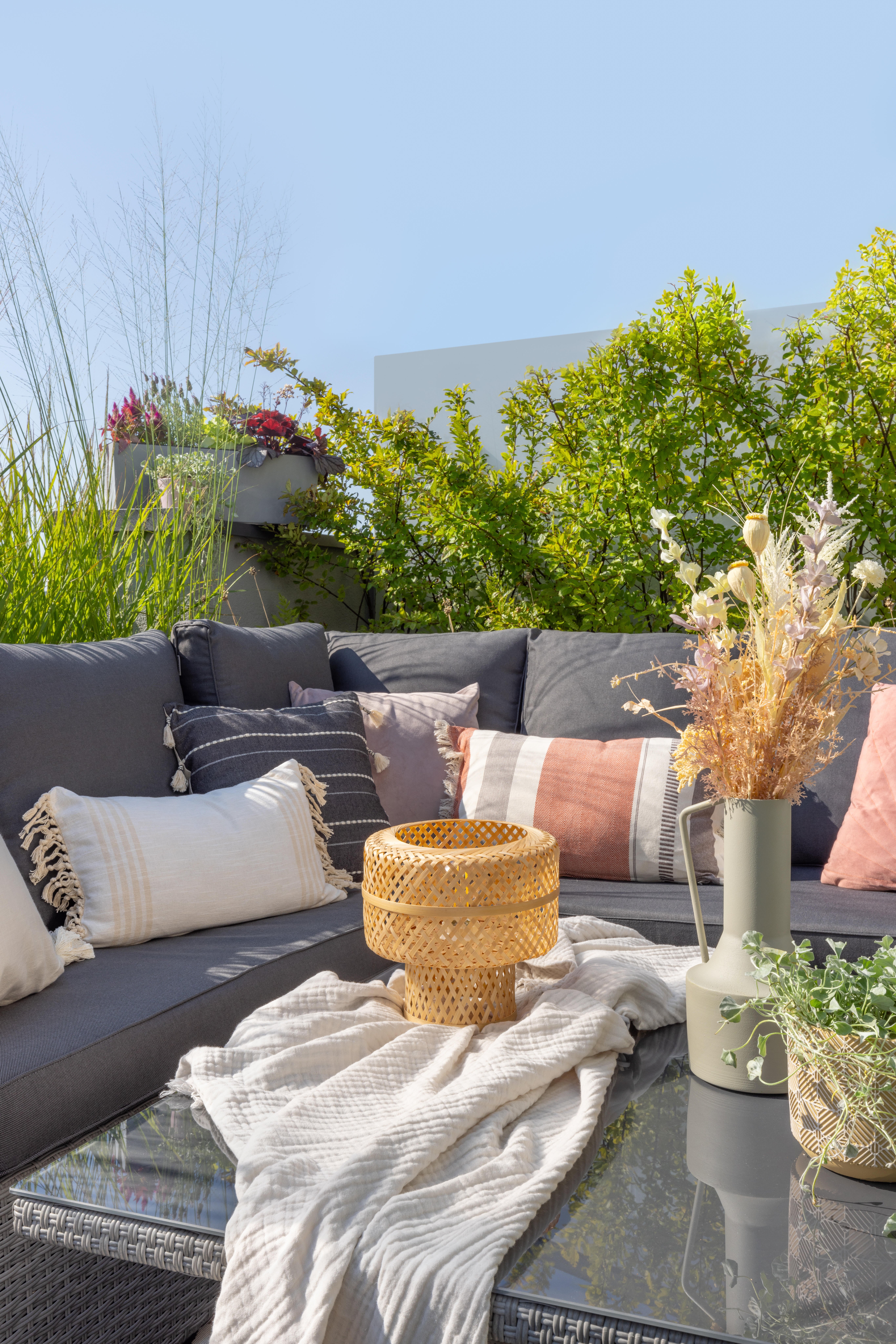 Poduszka Amadou czarna 45 x 45 cm Inspire - 2