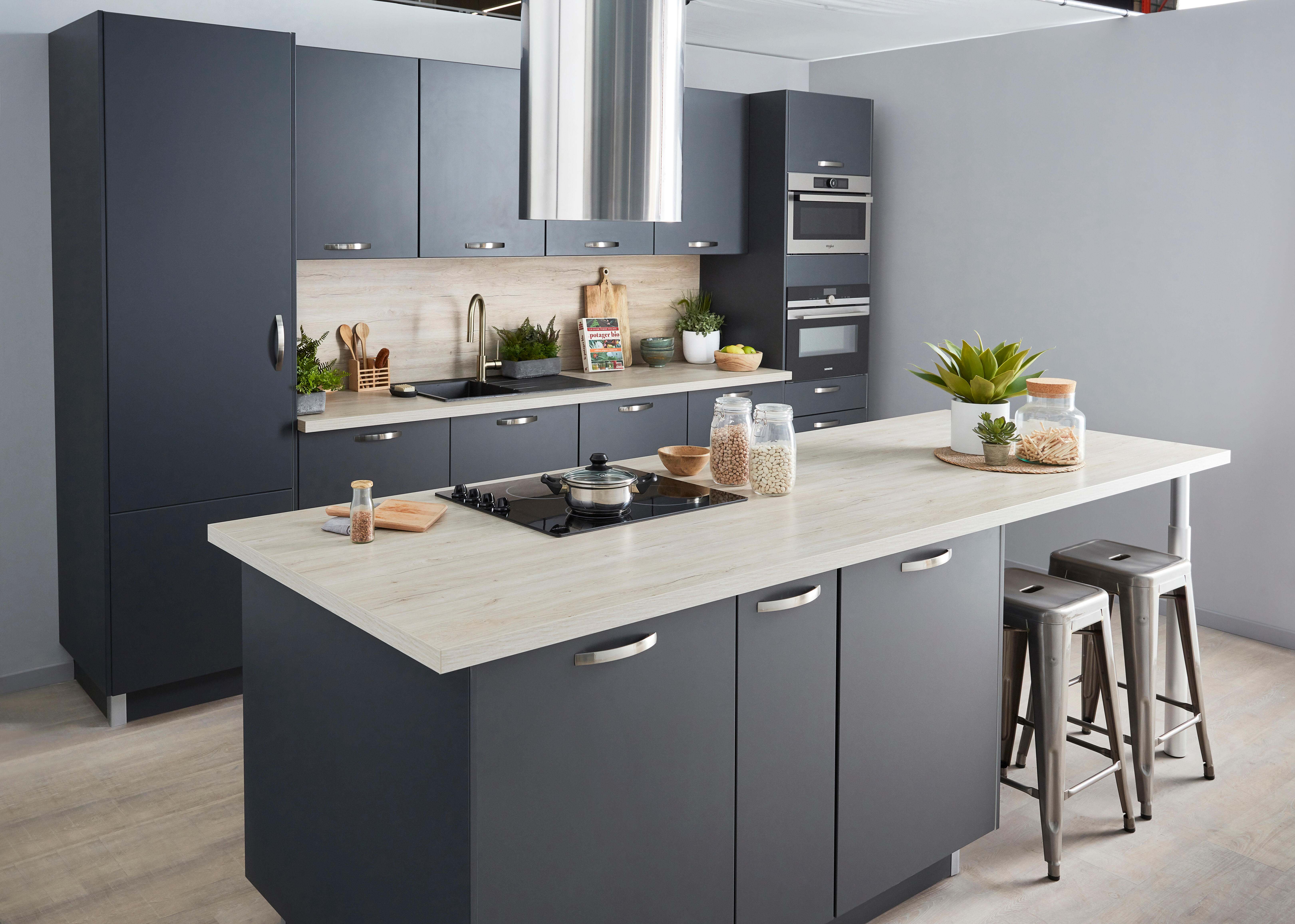 Plinthe longueur 2,4 m - NEW GRAPHITE - 2