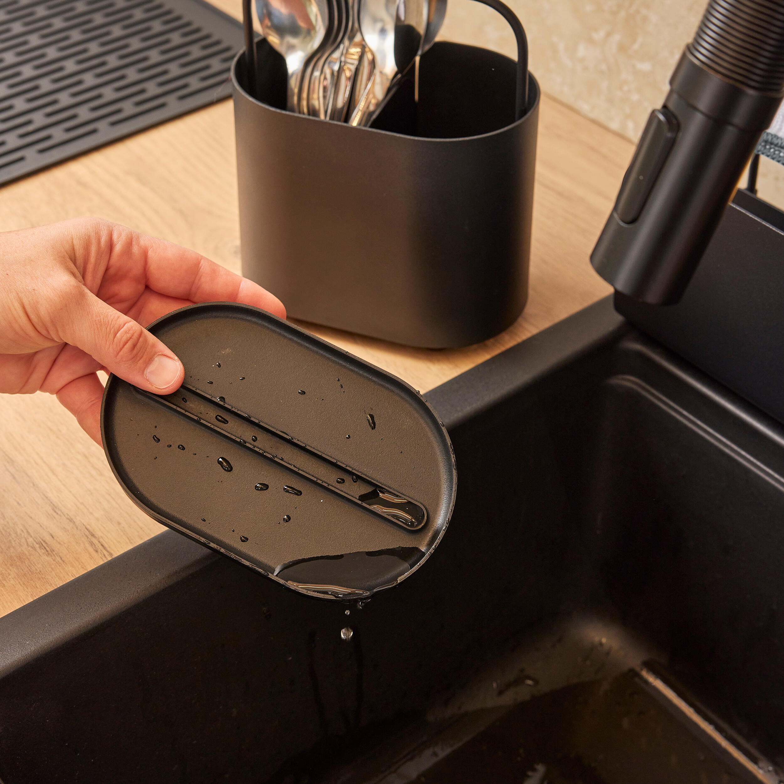 Escorredor para talheres aço 9.9 x 15.5 x 19.4 cm preto Delinia Casual - 4