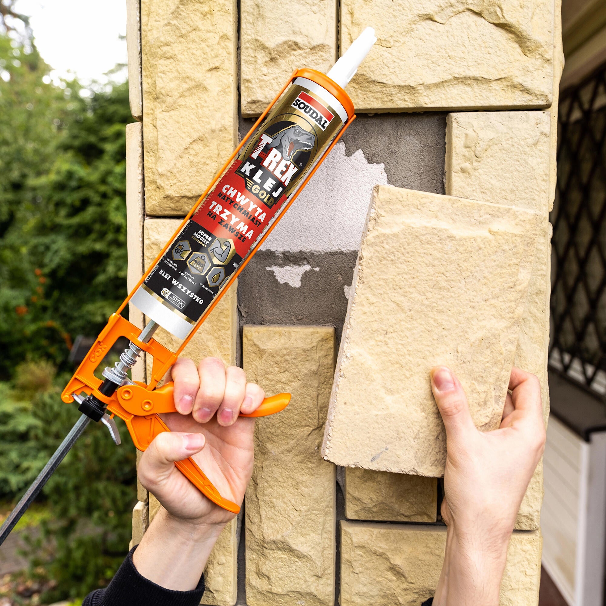 Klej Soudal hybrydowy - 1