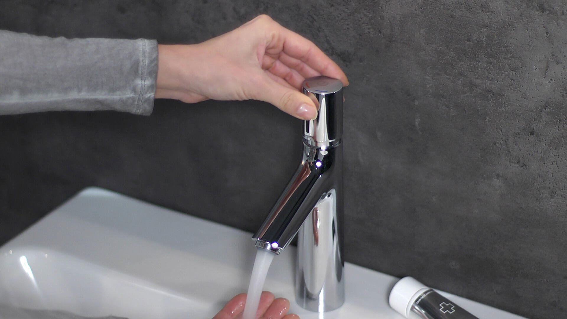 Mitigeur de lavabo bec médium Talis Select S 100 - 72042000 HANSGROHE - 4