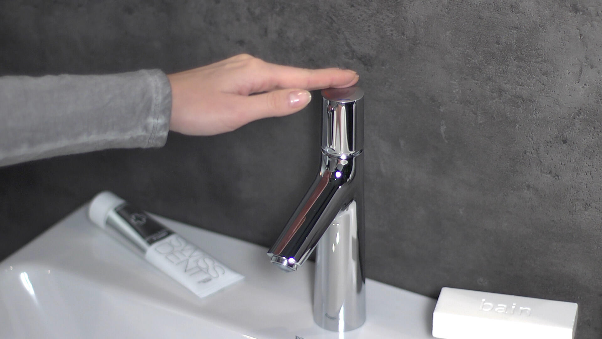 Mitigeur de lavabo bec médium Talis Select S 100 - 72042000 HANSGROHE - 2