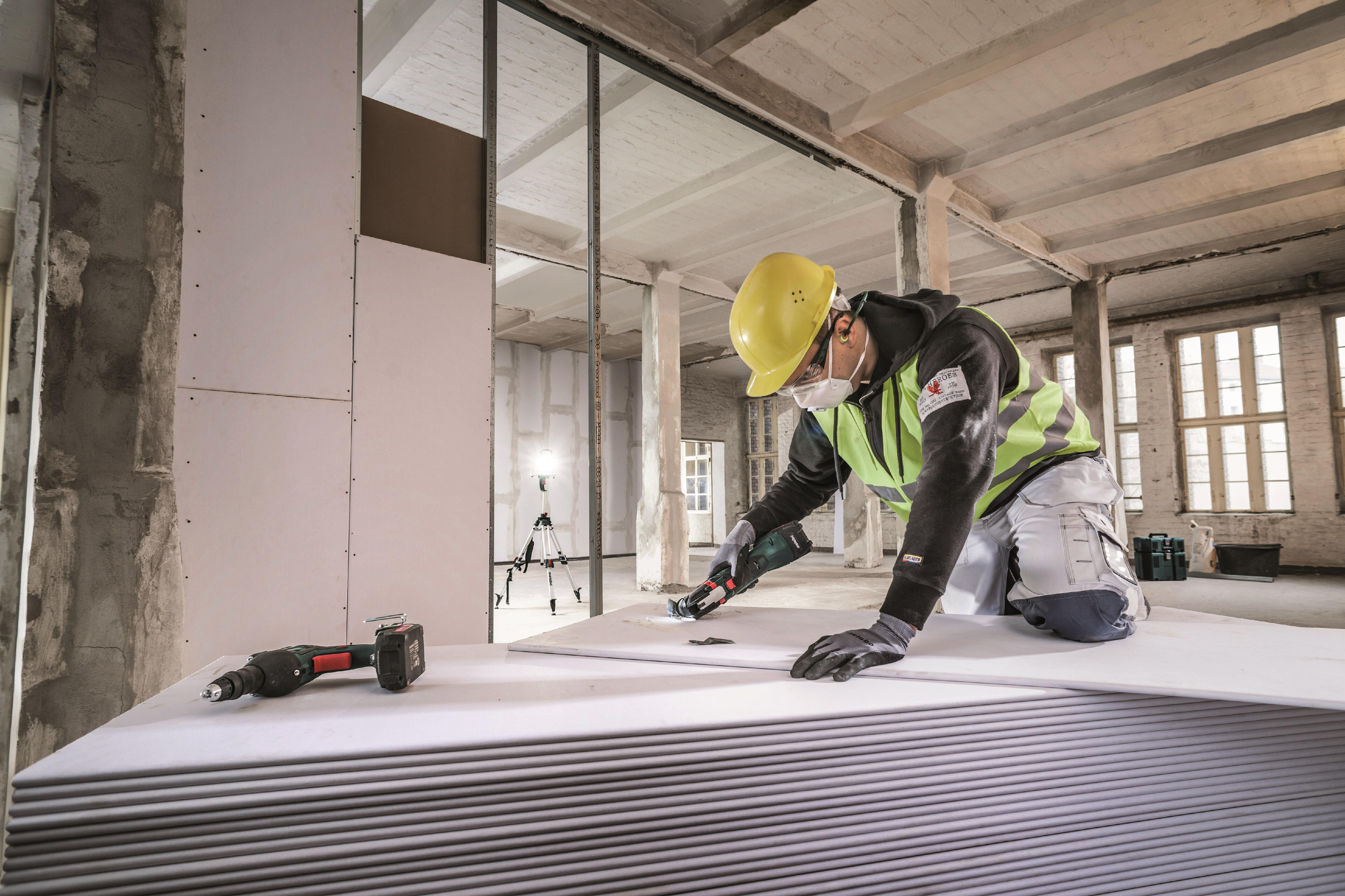 Outil multifonctions sans fil 18V sans batterie ni chargeur + 14 accessoires MT18LTX en coffret Metaloc - 613021840 METABO - 3