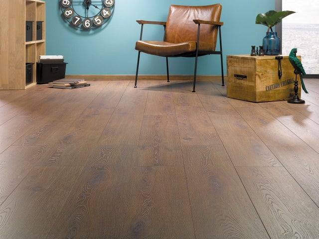 Revêtement de sol stratifié 10 mm - Décor Chêne  - Colis de 1.55 m²