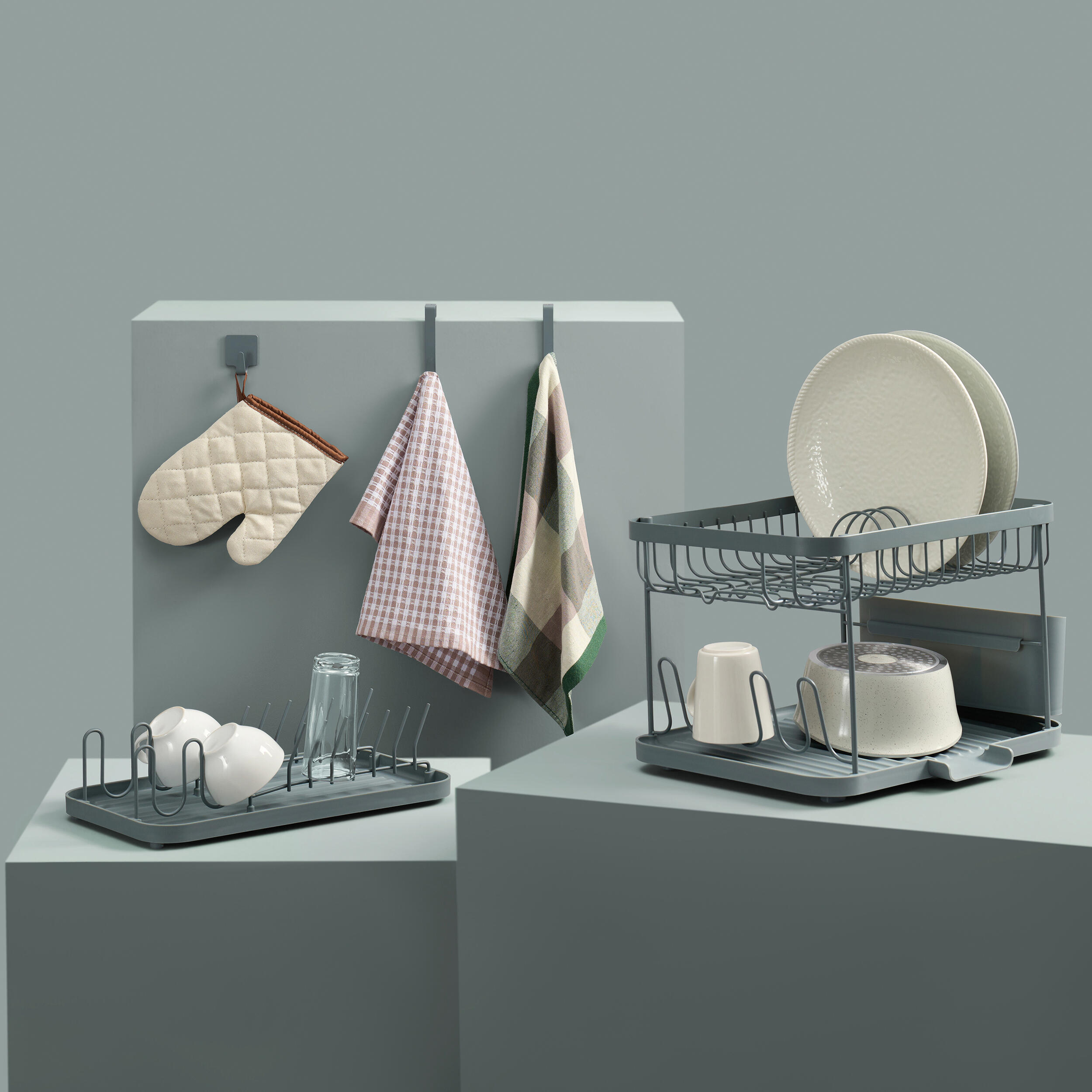 Porte-torchon sur porte gris celadon en acier Eleki DELINIA - 4