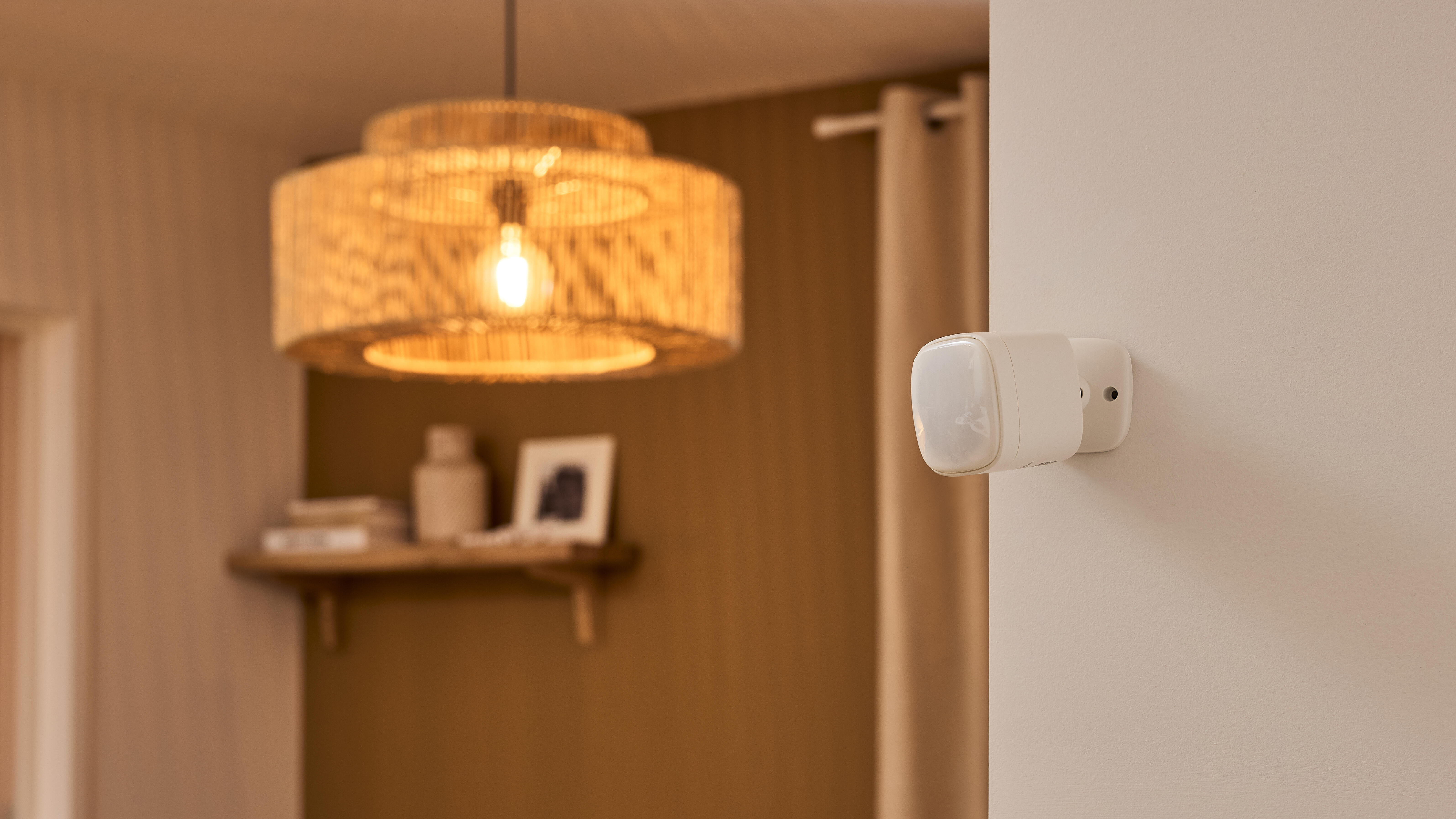 Sensor 4 em 1 de movimento, temperatura, humidade e luz Lexman - 7