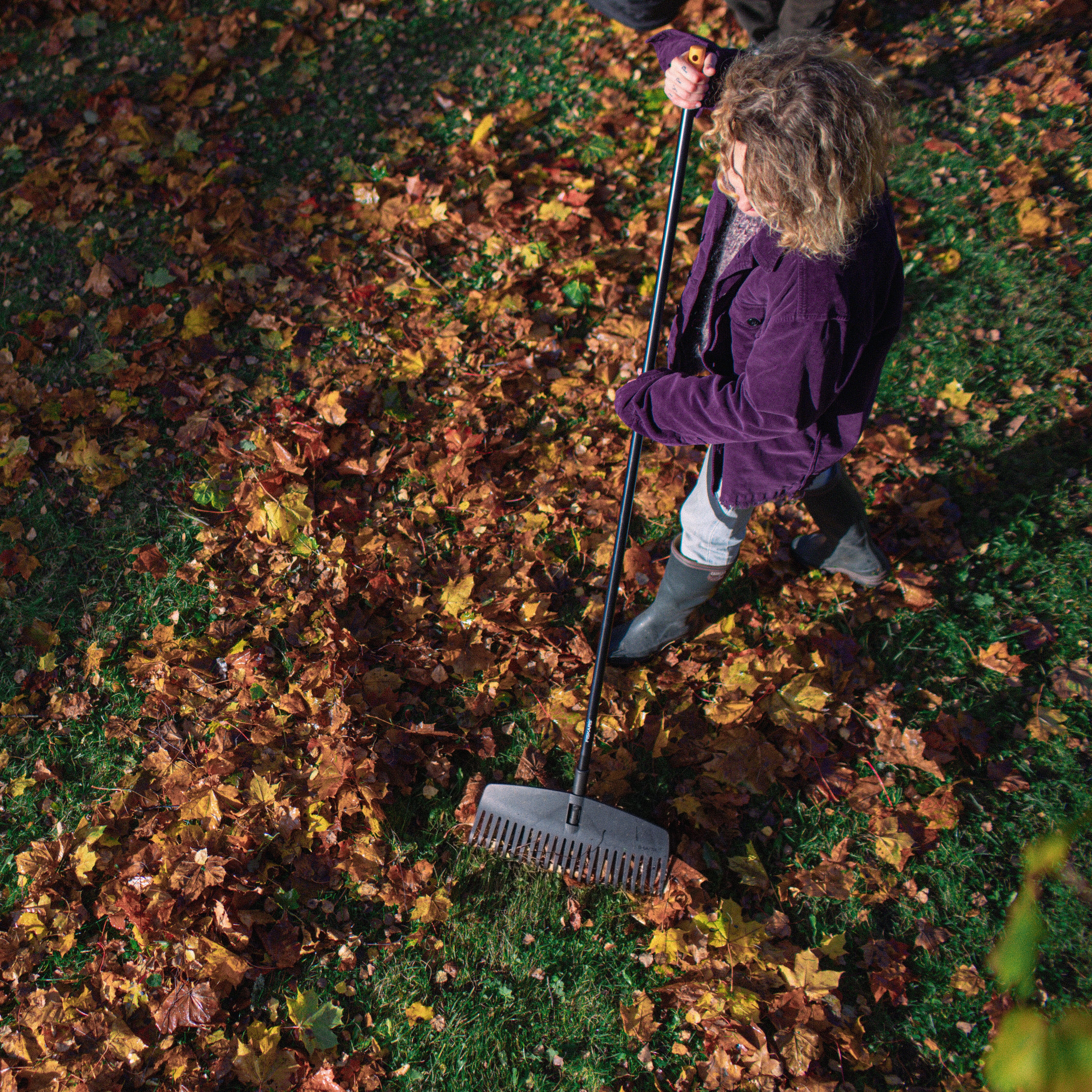 Grabie do liści  42 cm Solid M Fiskars - 2