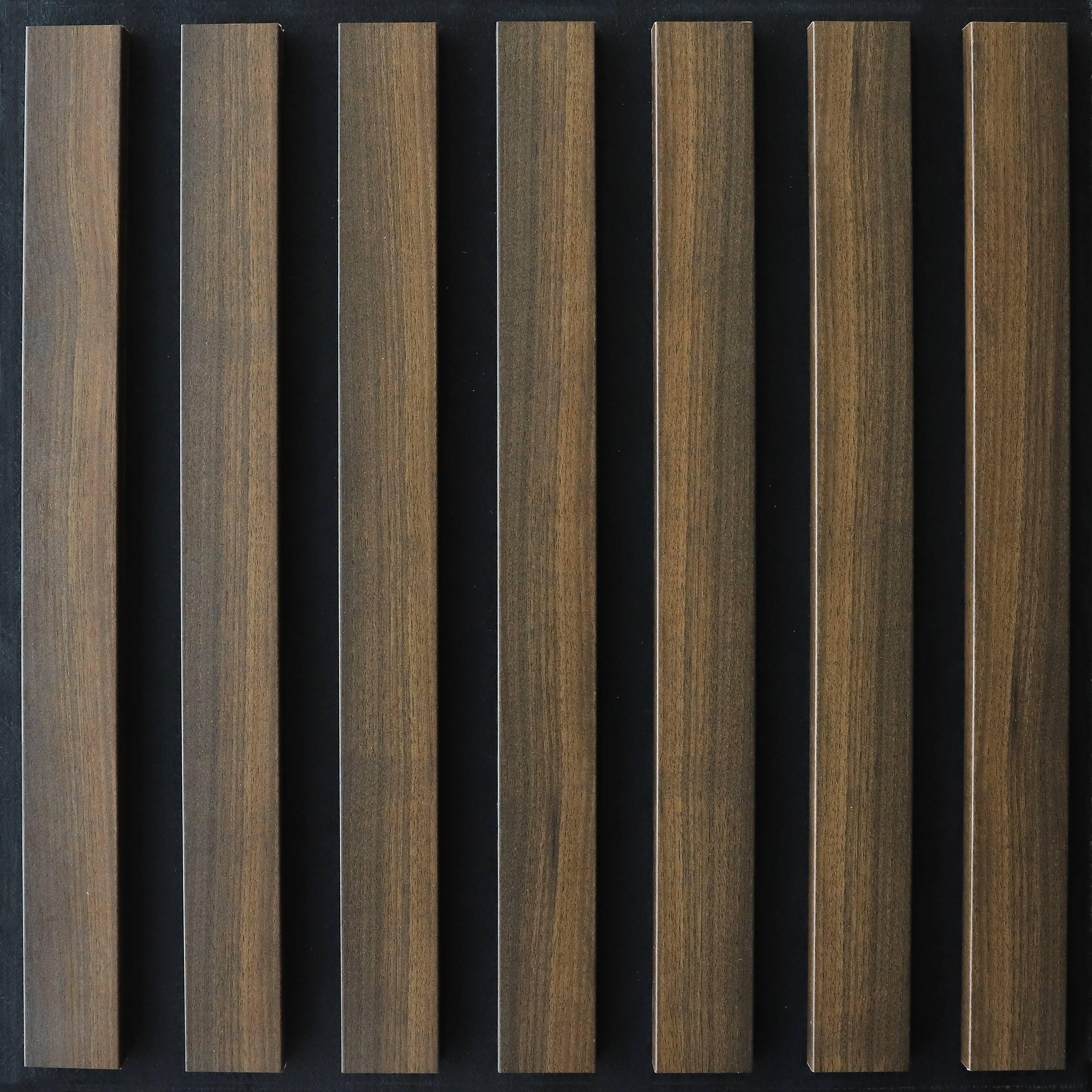 Panele ścienne 3D SOFT lamel na czarnym filcu 50x50 cm Orzech Trend 7 lameli