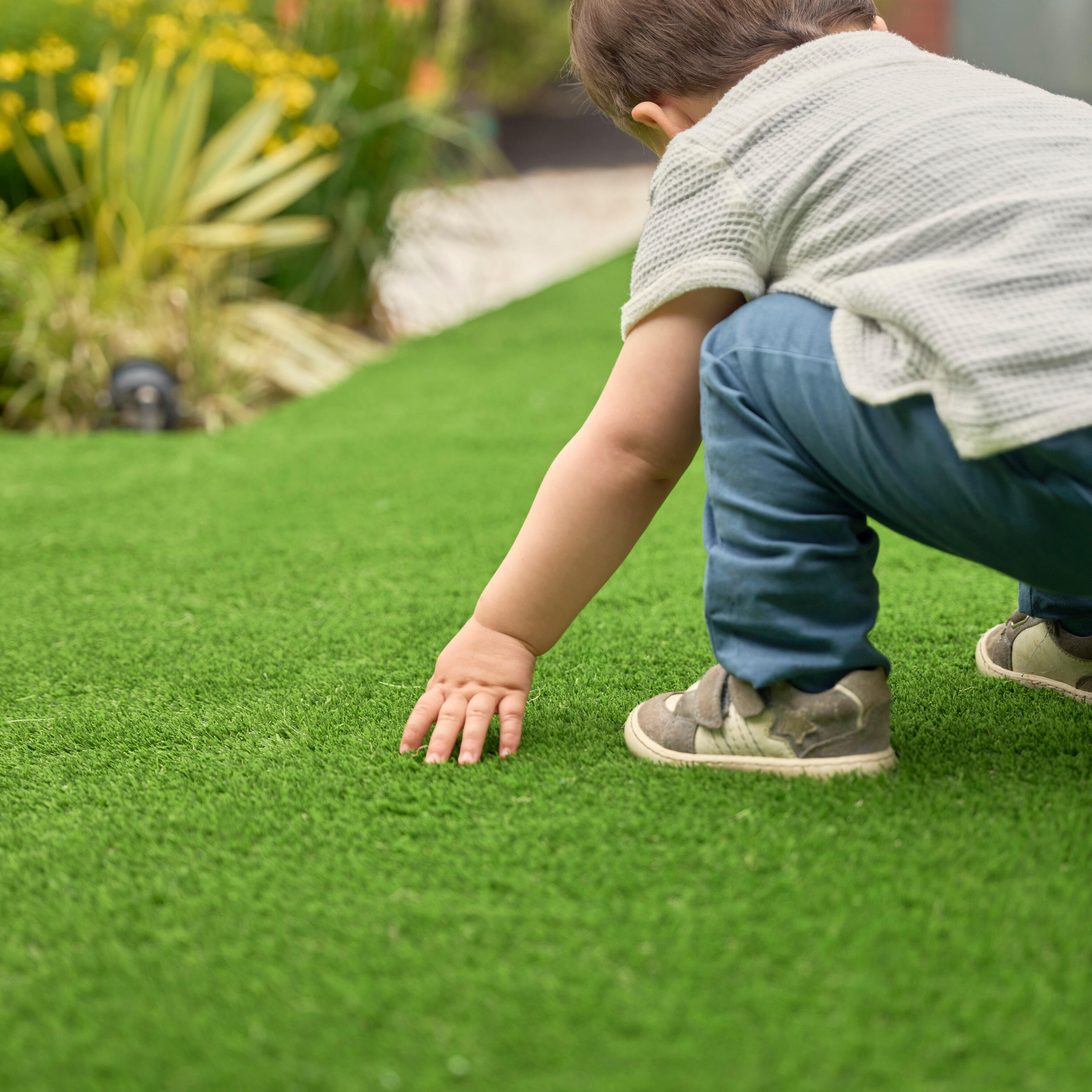 Rolo de relva artificial NATERIAL IBIZA 30MM 1X5M A MEDIDA 30% reciclado 28350 pontadas m2 e 8500 DTex - 13