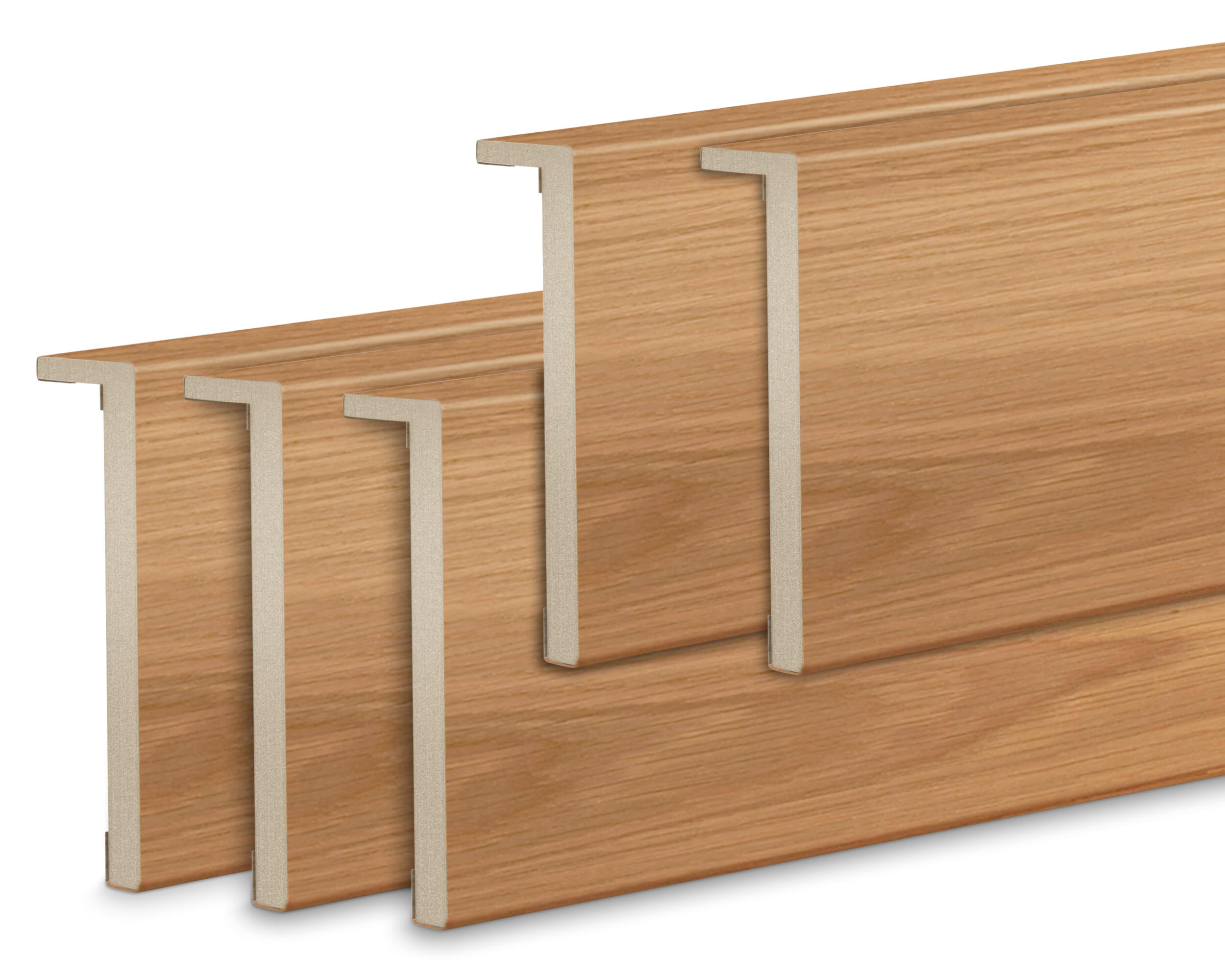 Puerta de interior abatible ciega estructura maciza acabado barnizado serie line plus niza roble apertura derecha cerco de 70 x 30 anchura 62.5 cm