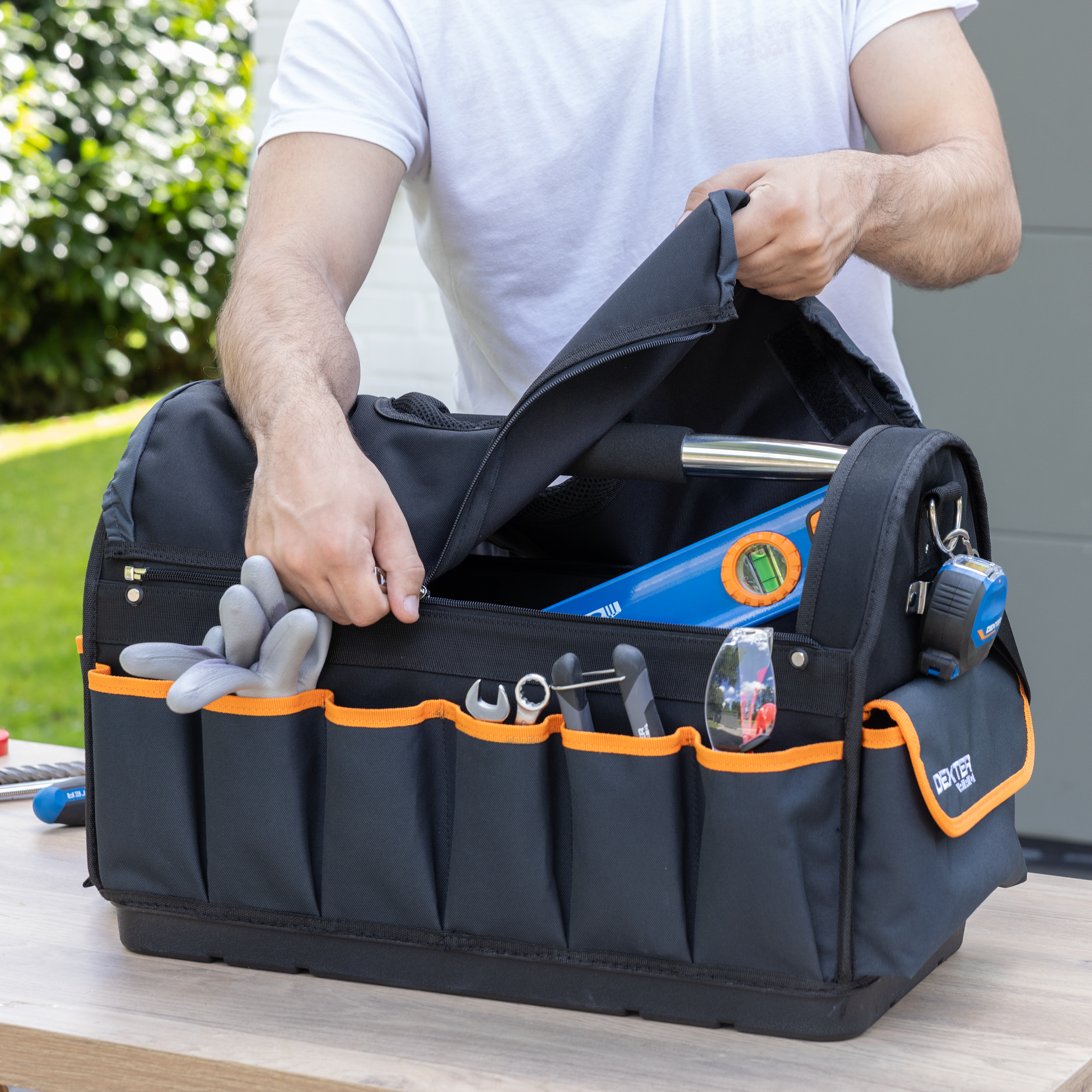 Bolsa rígida para herramientas con correa DEXTER PRO 48 litros