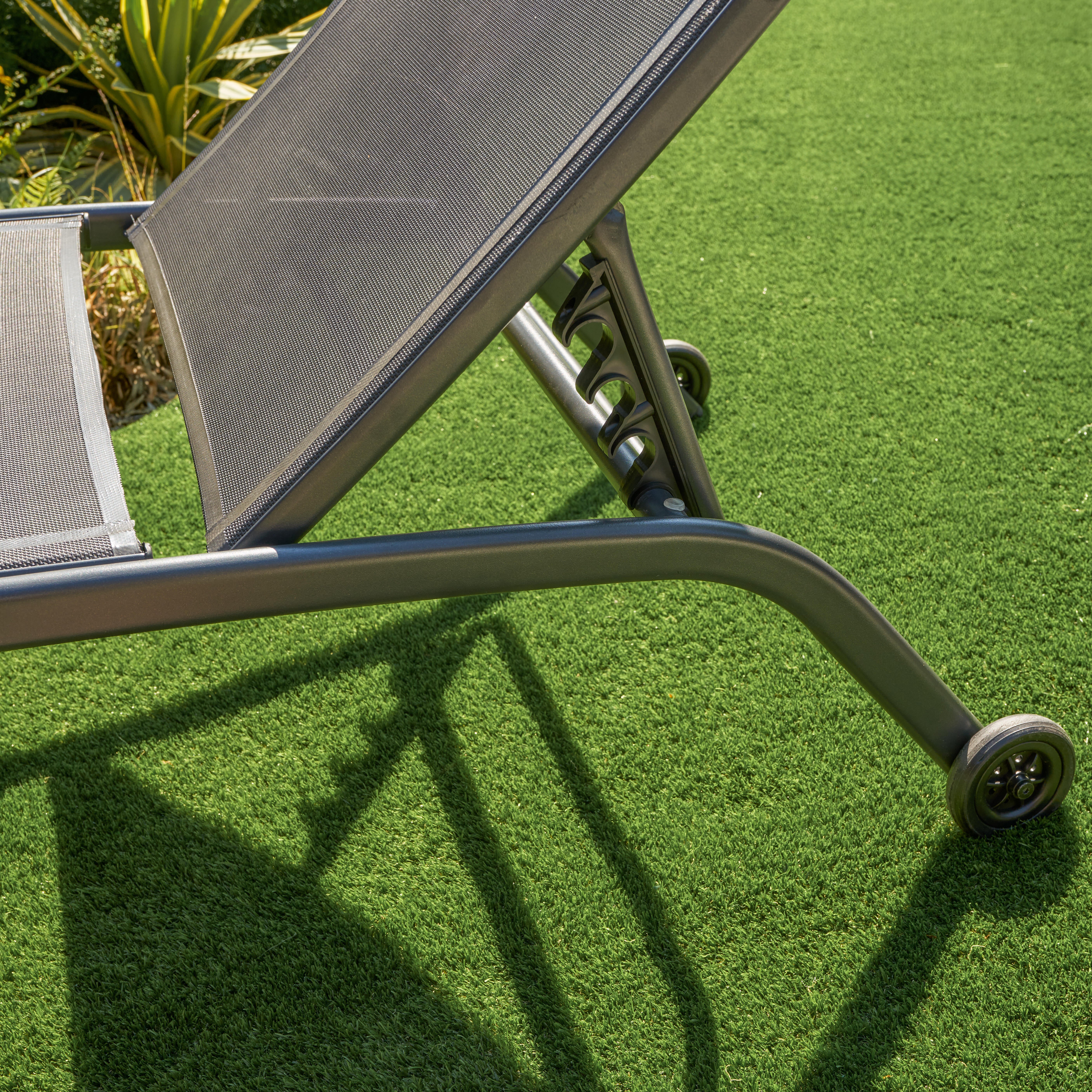 Lettino senza cuscino in acciaio grigio e seduta grigio - 8