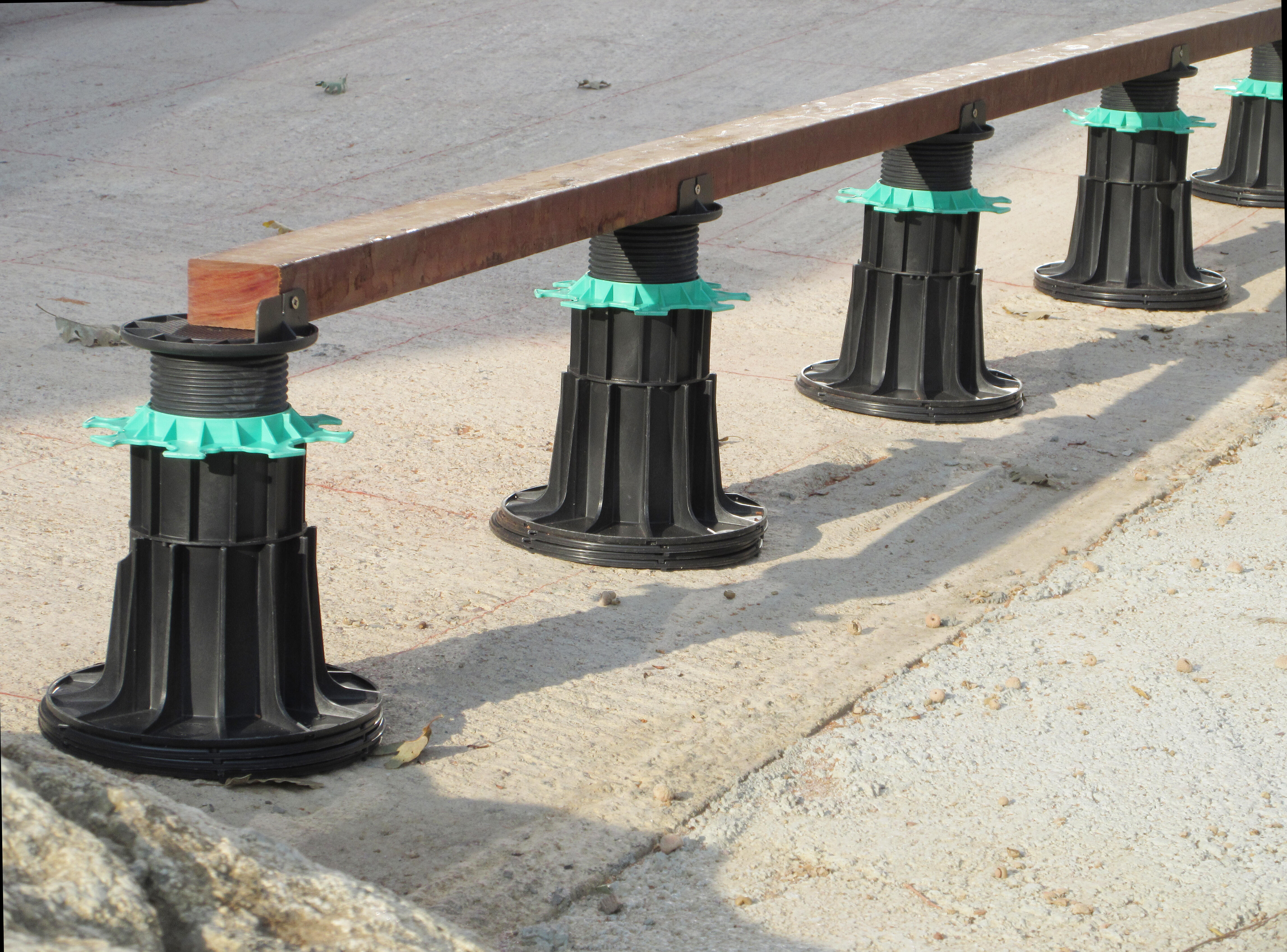 Lot de 8 rehausses pour dalle et lambourde, H.60 mm - 3