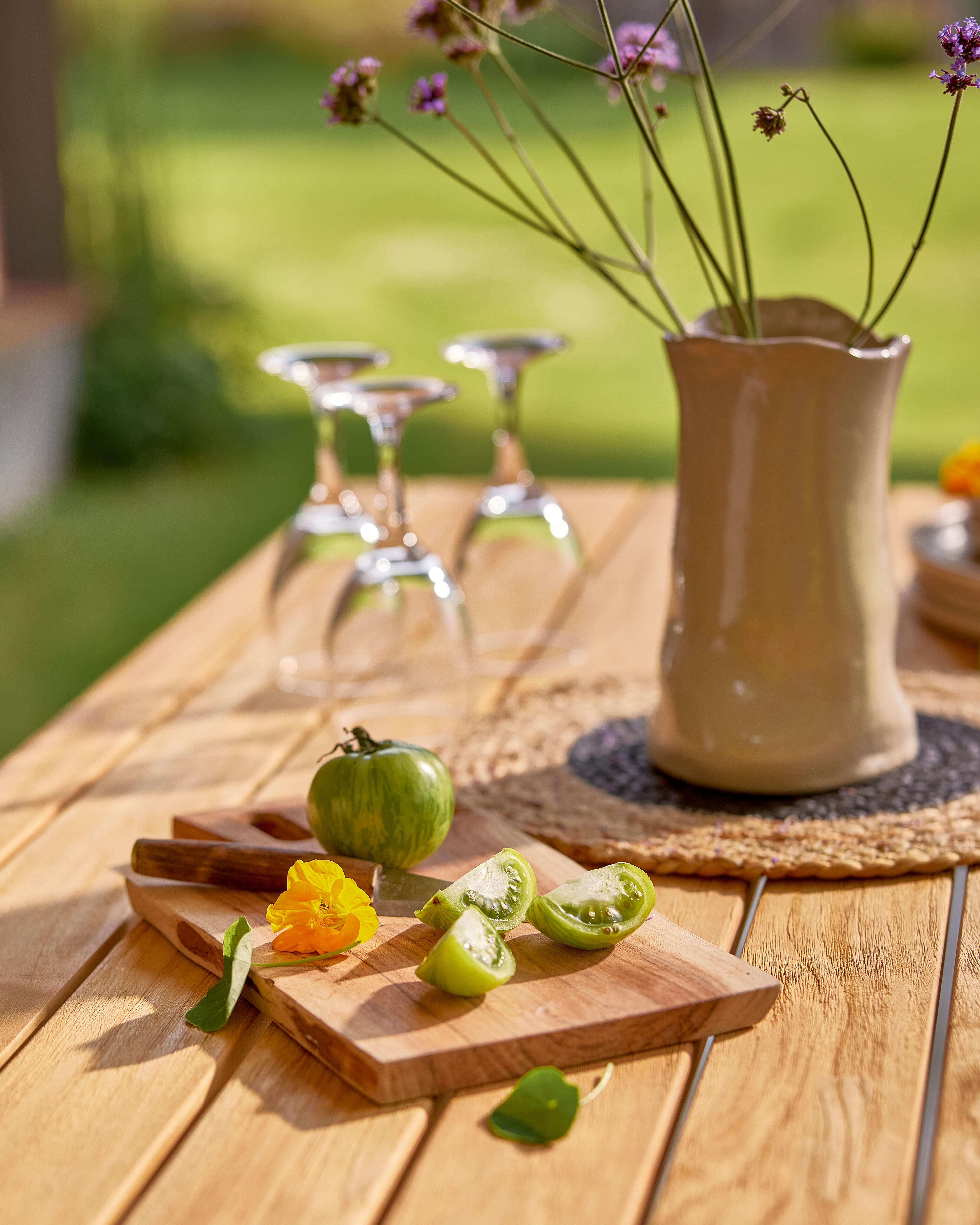Sedia da giardino in alluminio antracite Sirokos NATERIAL, seduta in teak marrone - 19
