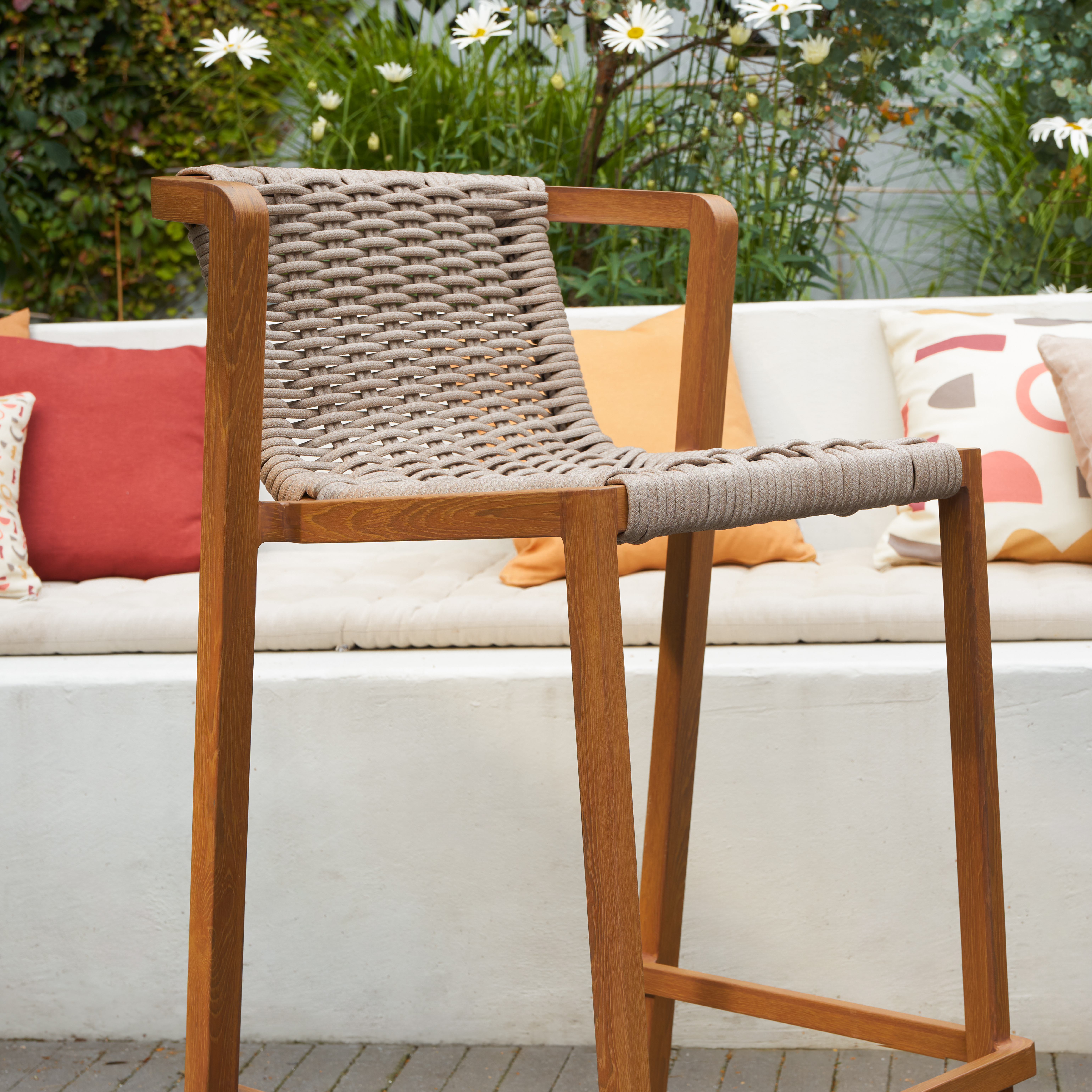 Chaise haute NATERIAL Gaia en aluminium et résine effet naturel - 4