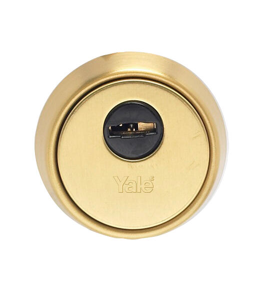 ESCUDO DE SEGURIDAD CUADRADO PARA CERRADURA ACABADO EN LATÓN YALE - 4