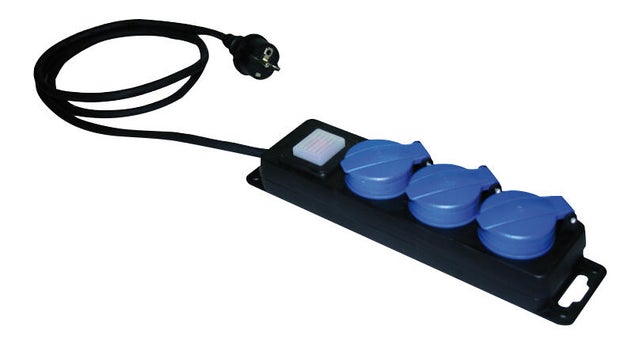 BASE MULTIPLE INDUSTRIAL 3 TOMAS CON INTERRUPTOR CON CABLE 3X1.5MM2 1.5 METROS IP44