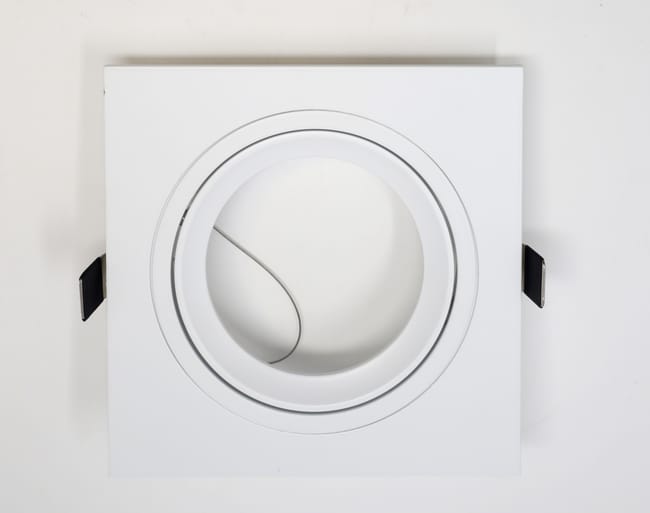 ARO DE EMPOTRAR ALUMINIO CUADRADO BASCULANTE BLANCO - 1