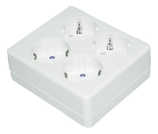 BASE MULTIPLE CUADRADA 4 TOMAS SIN CABLE
