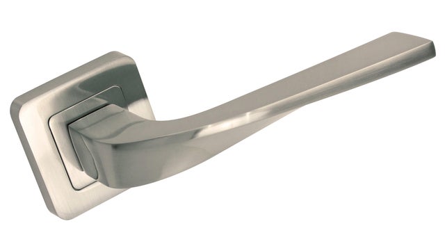 JUEGO DE MANILLA ROSETAS ZAMAK NIQUEL 8842 AYR