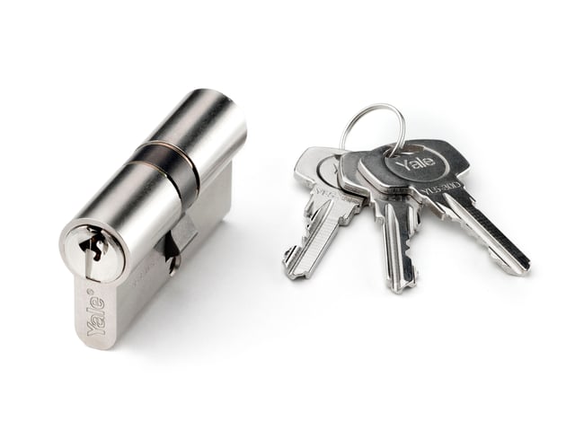 BOMBÍN CERRADURA 30X10MM CON 3 LLAVES YALE