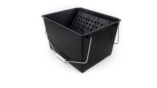 CUBETA DE PLASTICO 16L + REJILLA