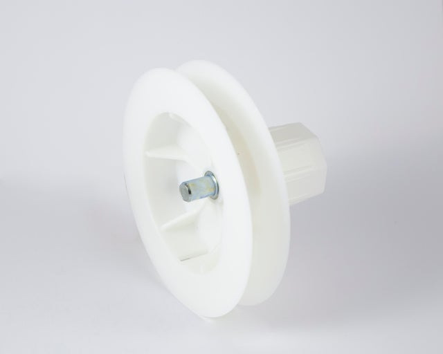 POLEA DE PVC COMPACTO 120 CON ESPIGA DE 10 EJE 40 MM Y CINTA 18 MM