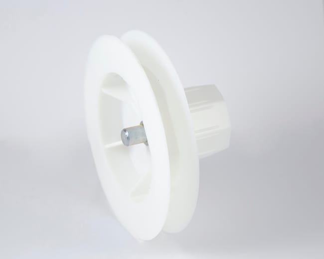 POLEA DE PVC COMPACTO 140 CON ESPIGA PARA EJE 50MM Y CINTA 20 MM - 1