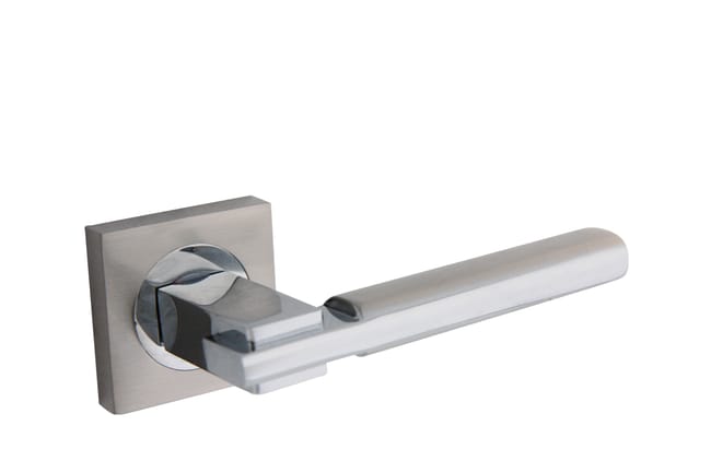 JUEGO DE MANILLA ROSETAS ZAMAK NIQUEL 6680 - 1