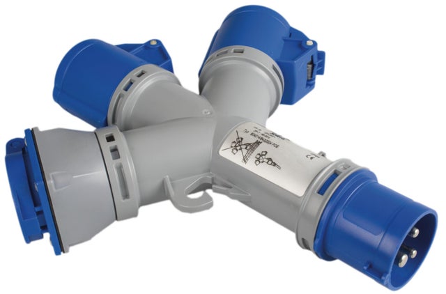 ADAPTADOR INDUSTRIAL 2P+T 16A 230V IP44