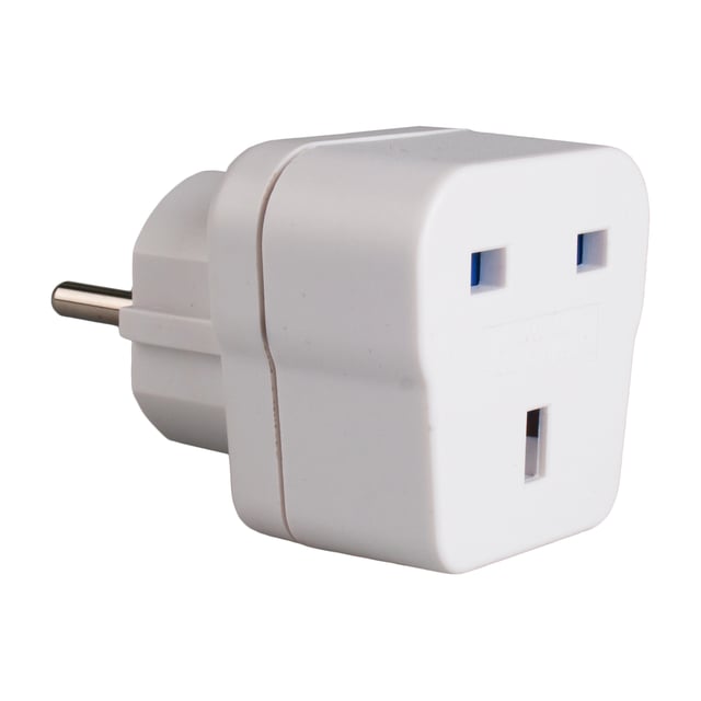 ADAPTADOR SCHUKO A TOMA INGLESA