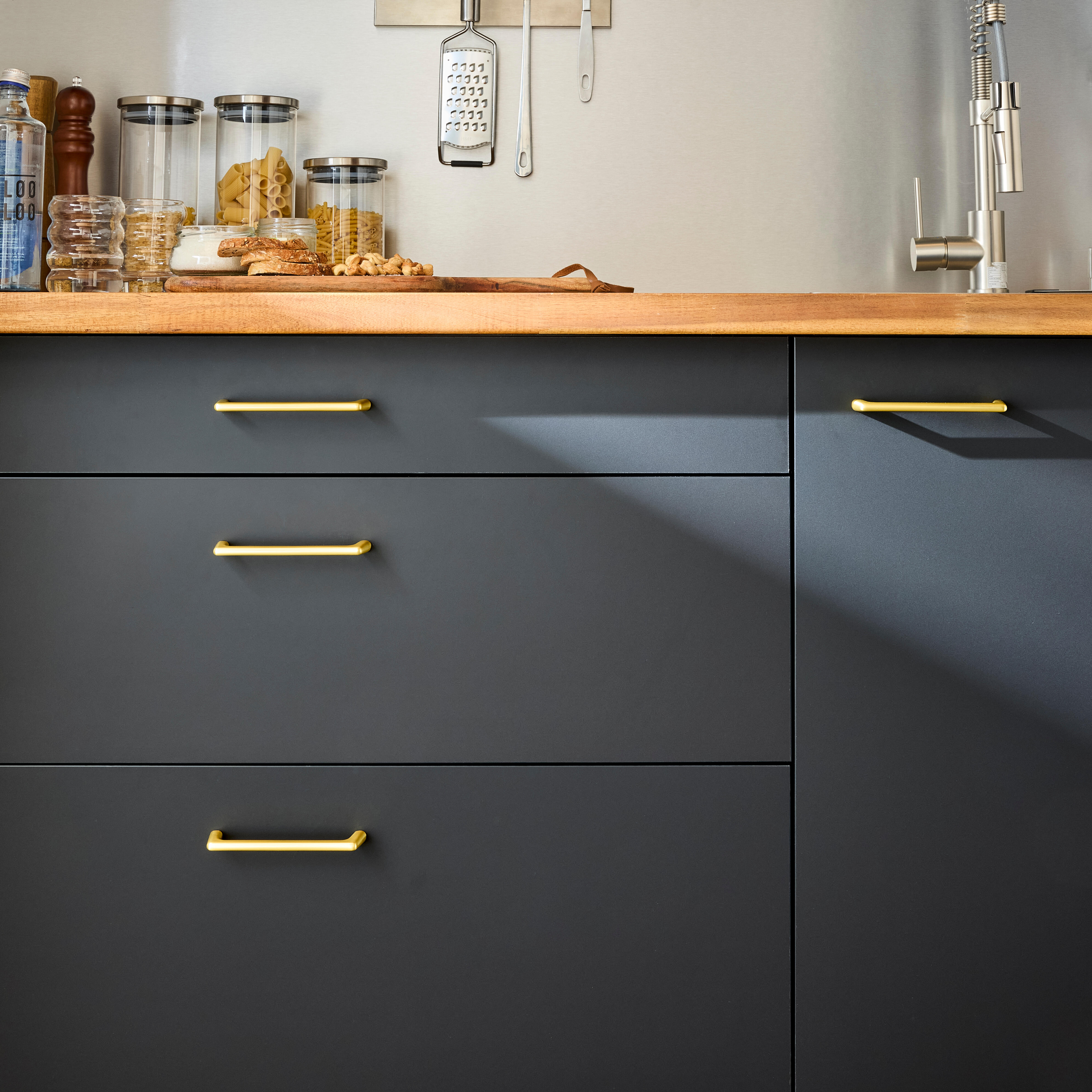 4 Puxadores para móvel asa zamak escovado latão 128 mm Inspire Willy - 3