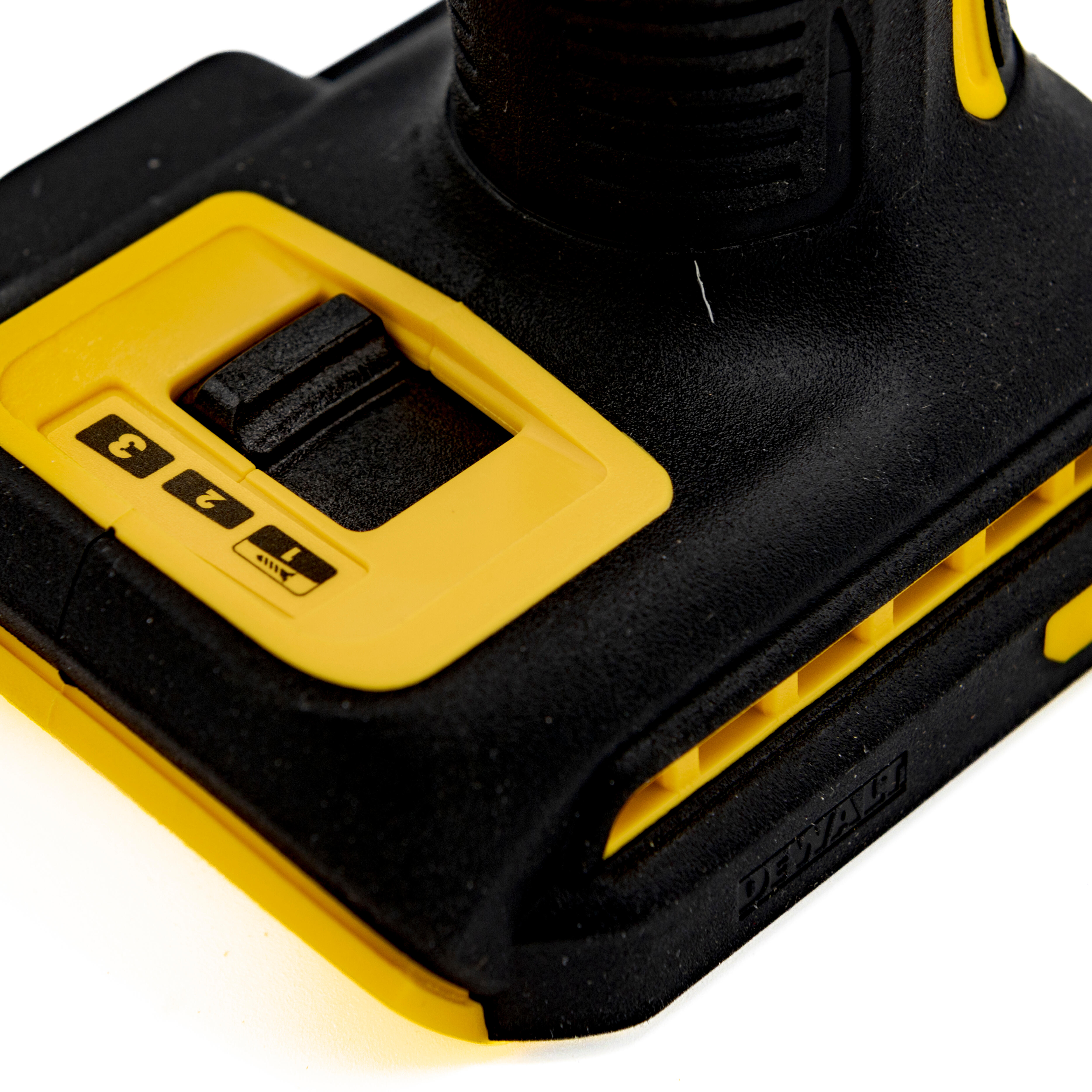 ATORNILLADOR DE IMPACTO A BATERÍA 205NM 18V DEWALT DCF850N - 4