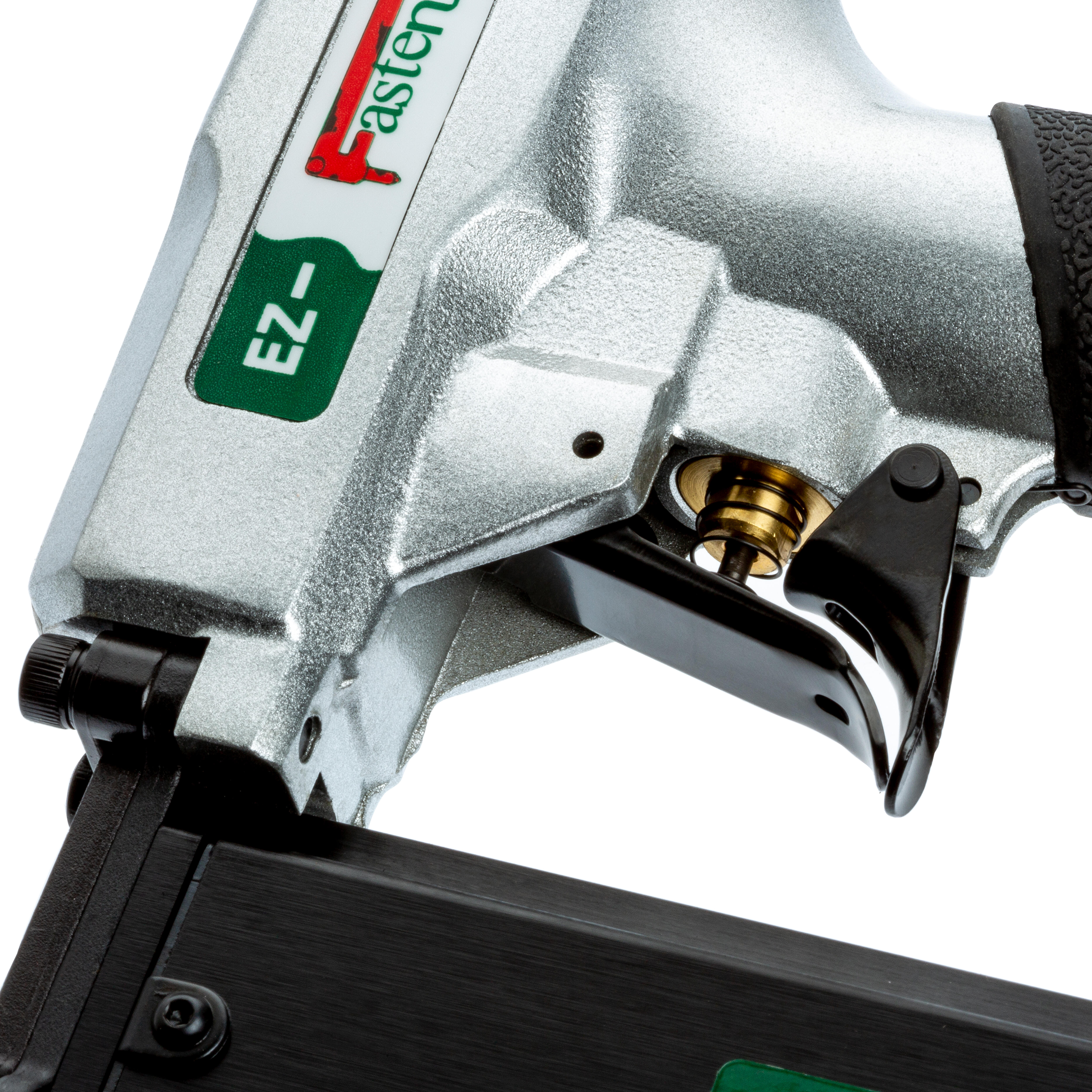 CLAVADORA NEUMÁTICA CLAVOS Ø 0,84 MM HASTA 50 MM MB-50R - 8