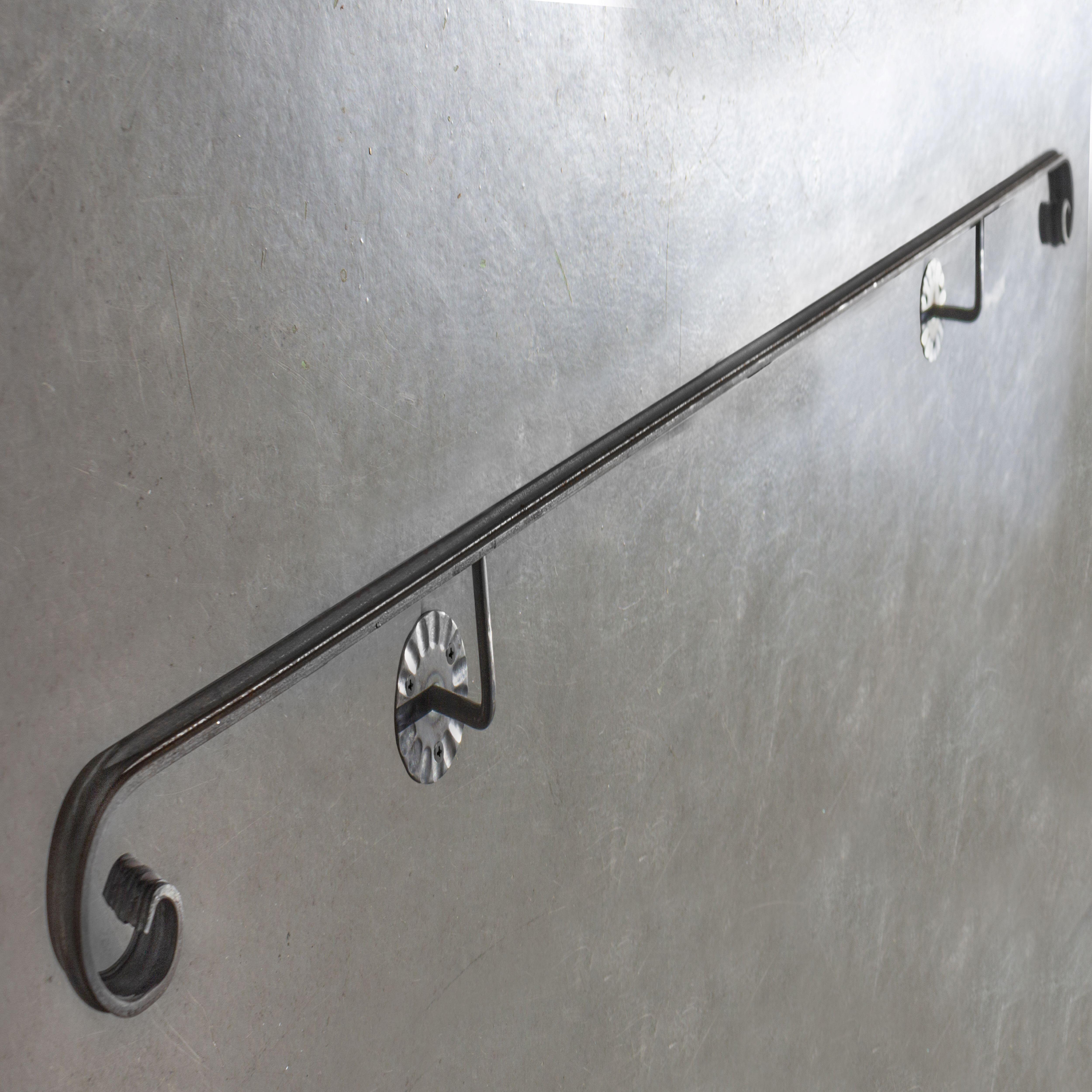 PASAMANOS DE HIERRO FORJADO A PARED CON SOPORTES 2M - 3