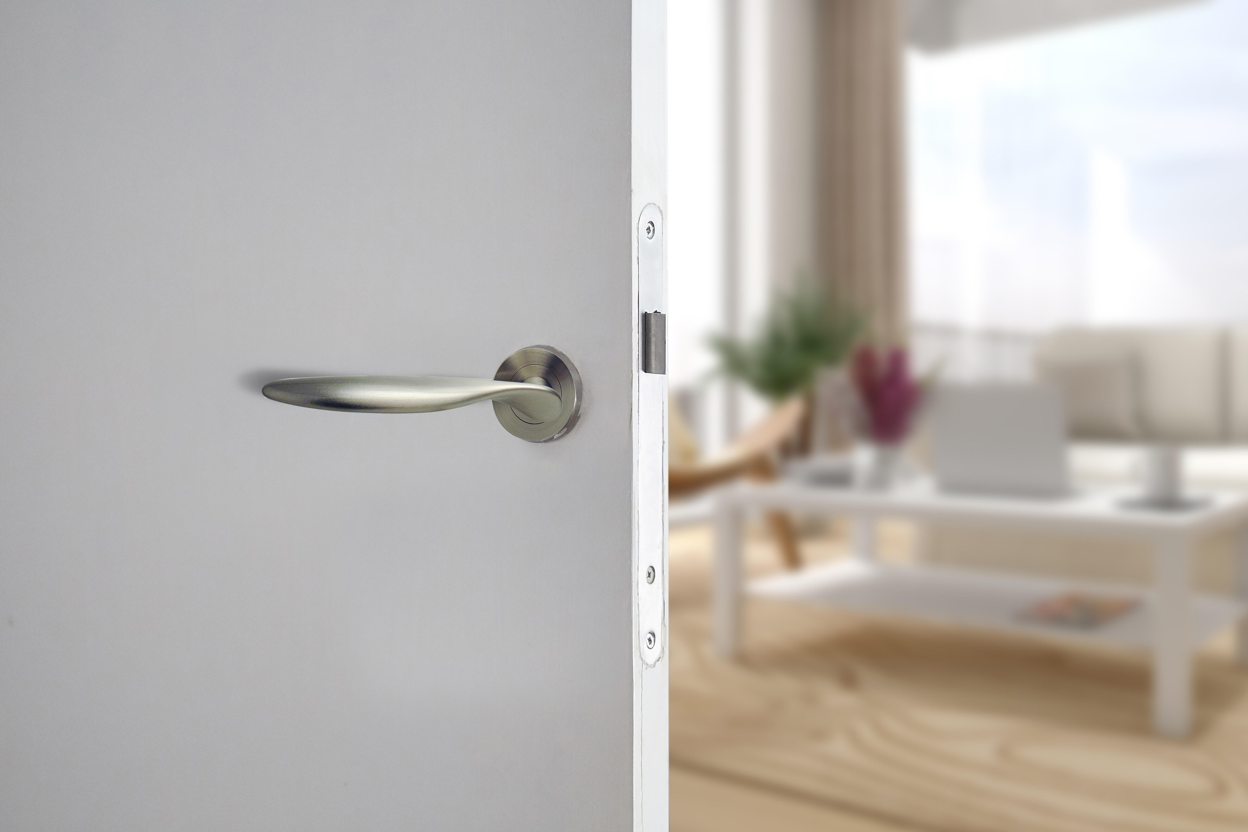 JUEGO MANILLA ROSETAS LATON ACABADO LATON MATE MODELO SOCHI - 3