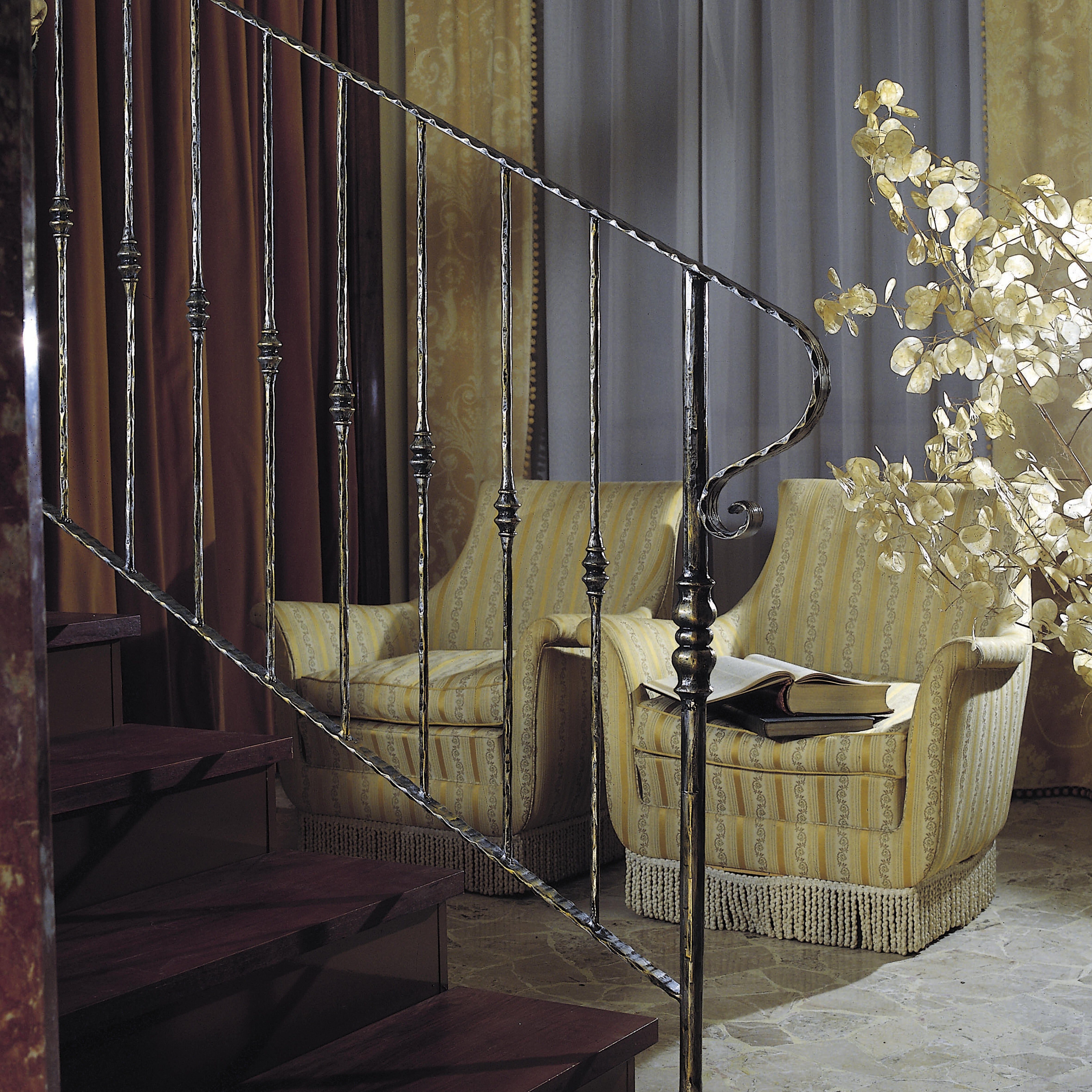 TERMINAL PASAMANOS DE HIERRO FORJADO MARTILLADO 150X125MM - 3